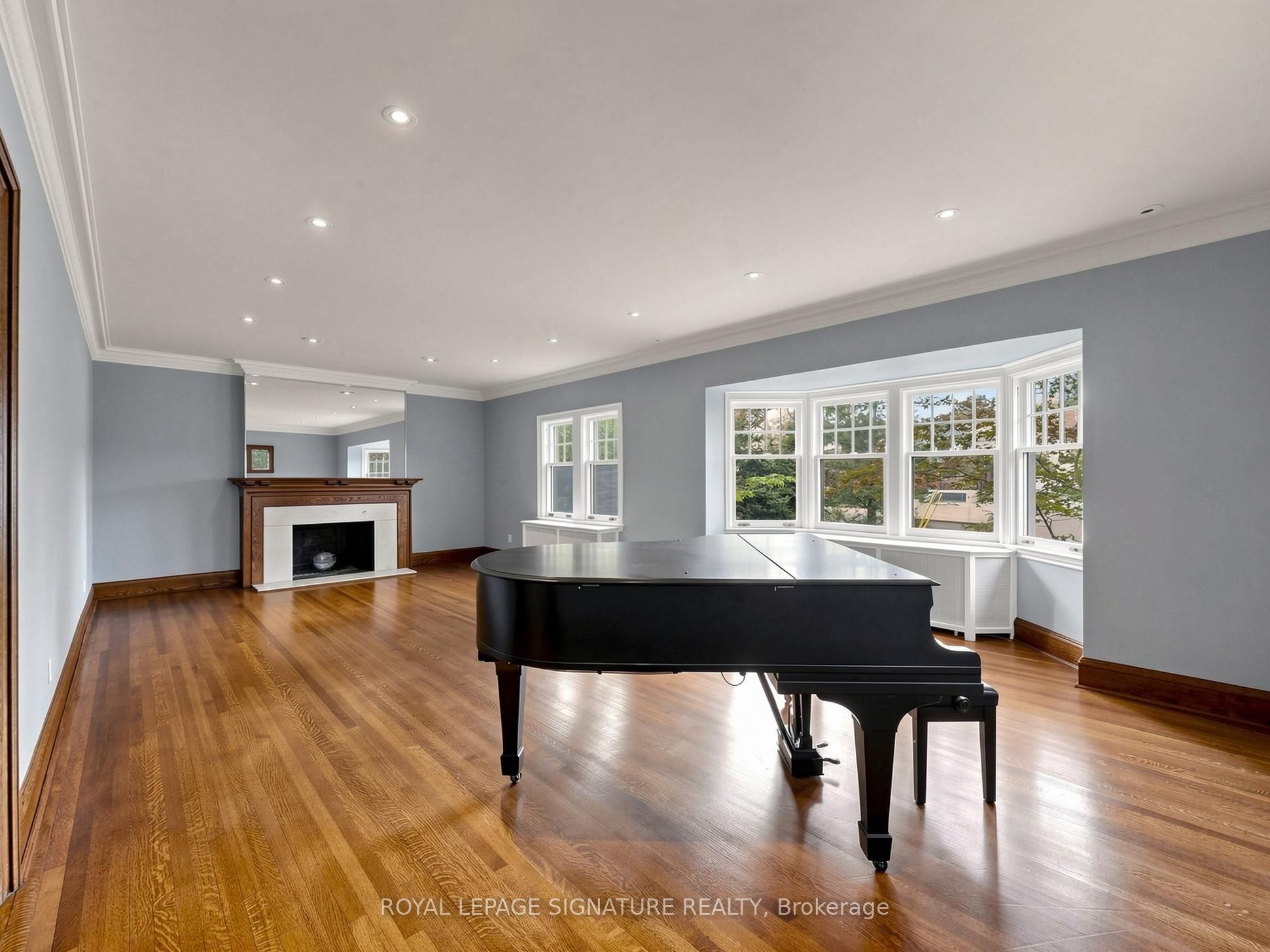 92 Inglewood Drive Property Photo 3