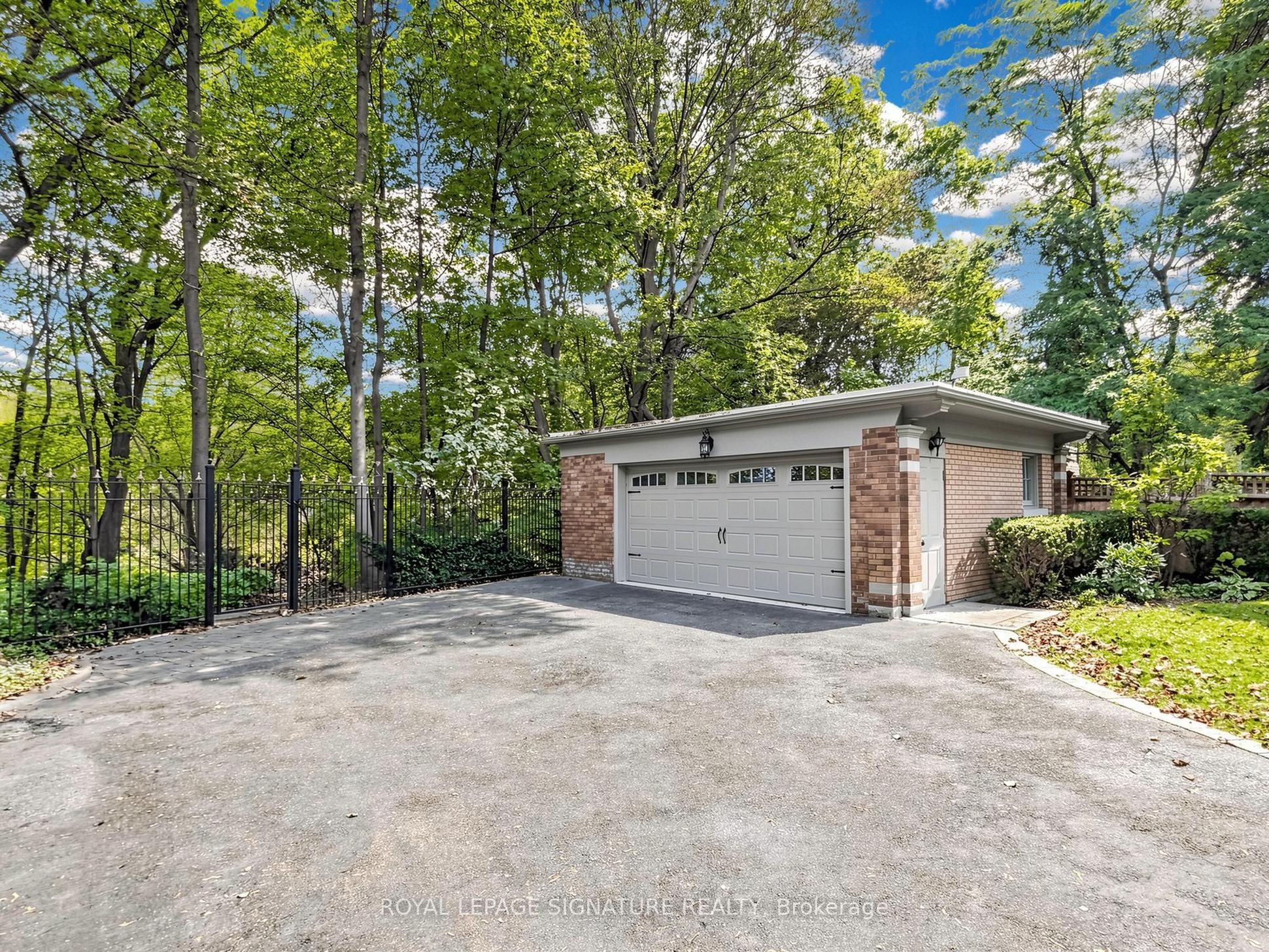 92 Inglewood Drive Property Photo 30