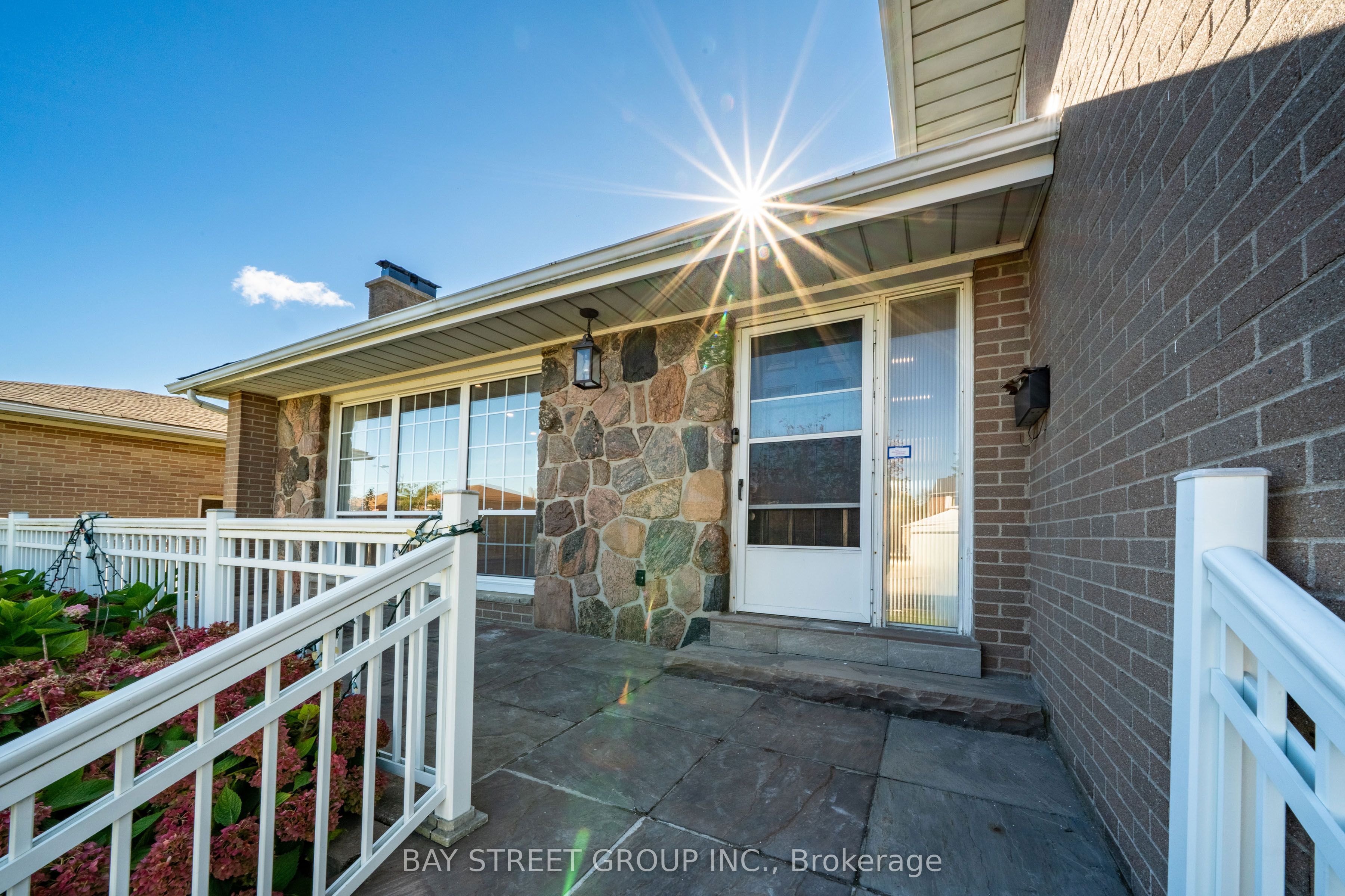 203 Cassandra Boulevard Property Photo 4