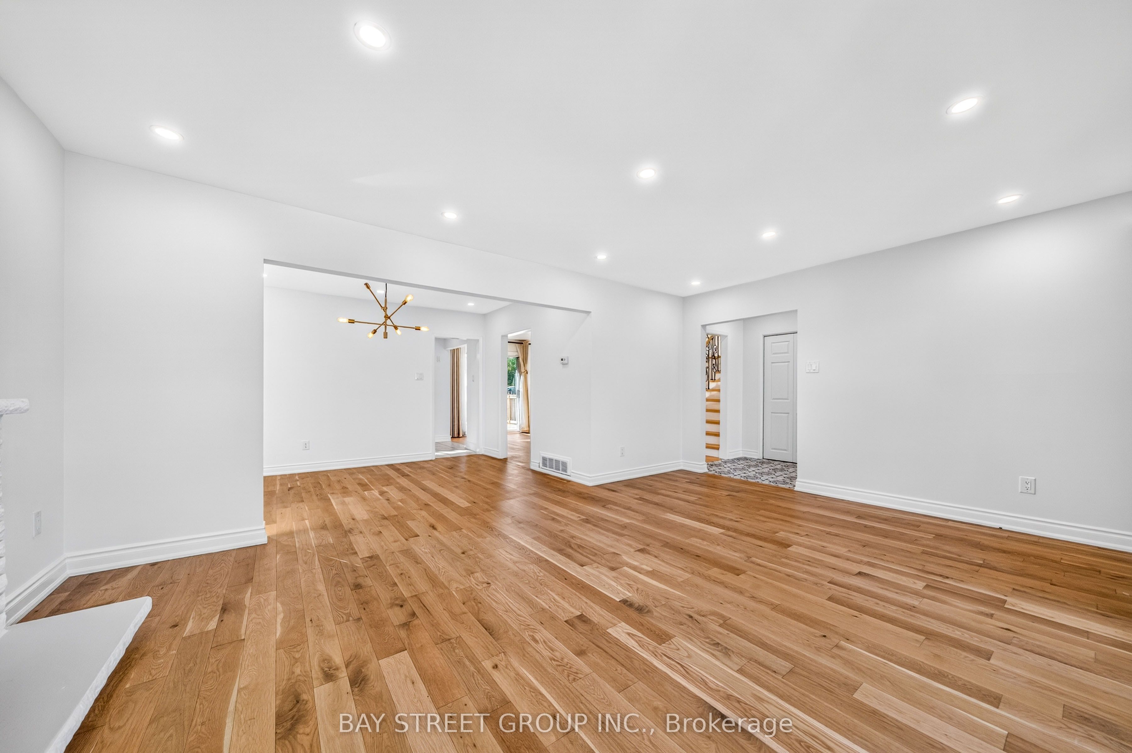 203 Cassandra Boulevard Property Photo 10