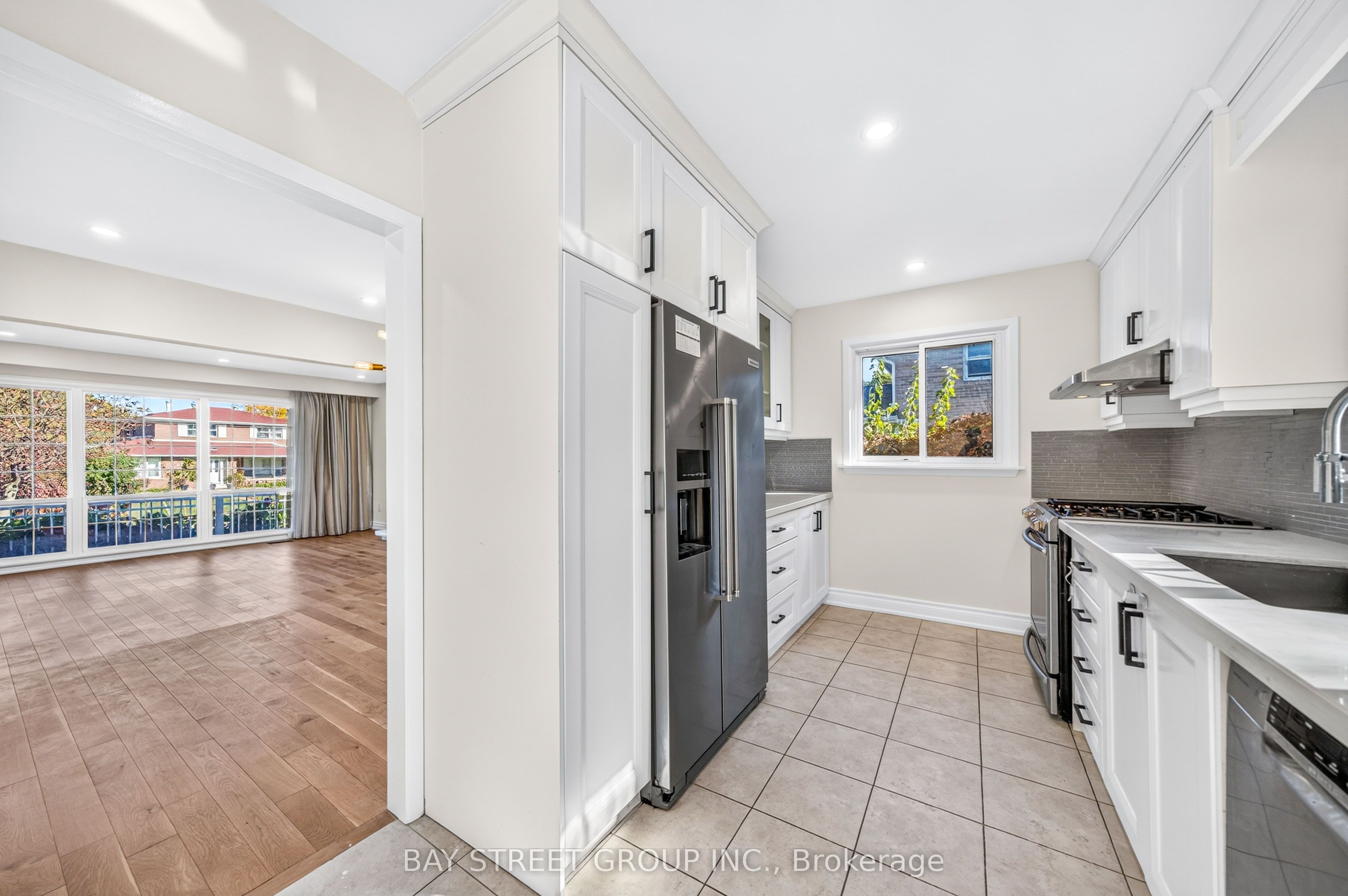 203 Cassandra Boulevard Property Photo 12