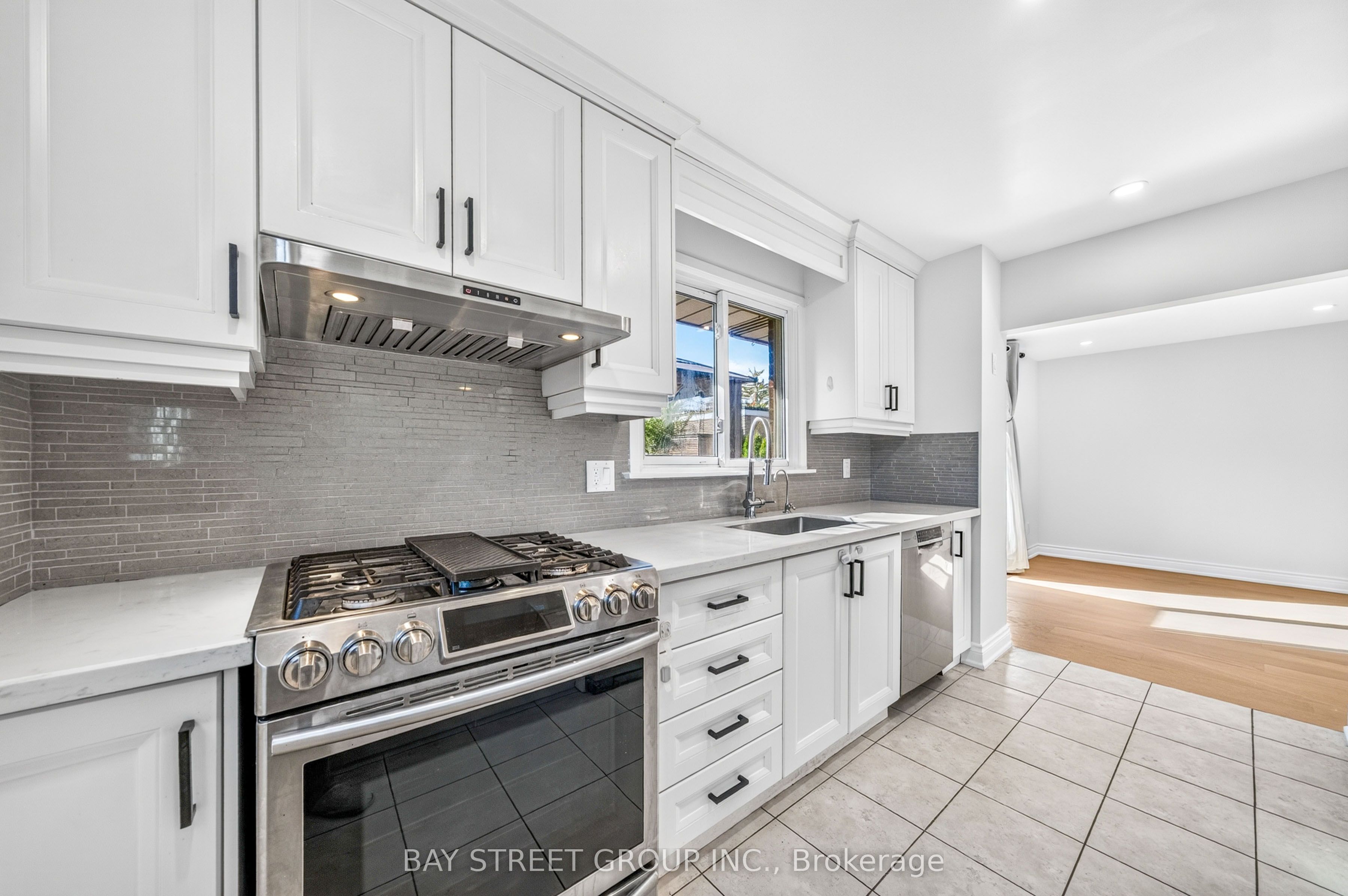 203 Cassandra Boulevard Property Photo 15
