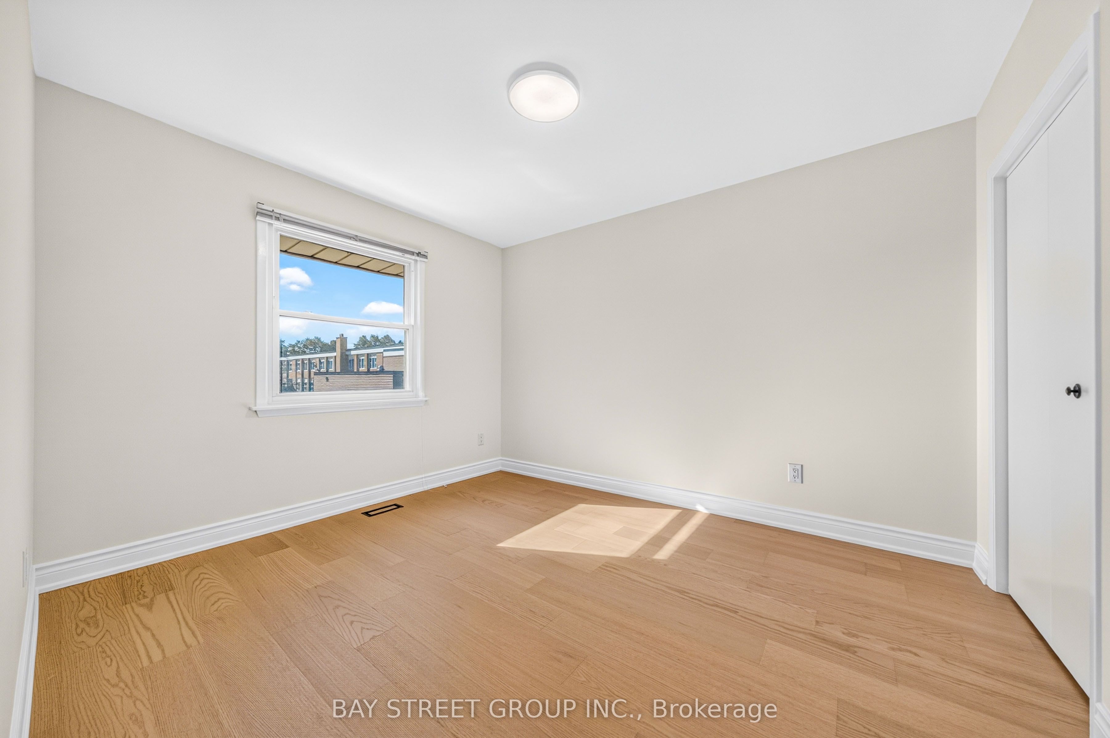 203 Cassandra Boulevard Property Photo 26
