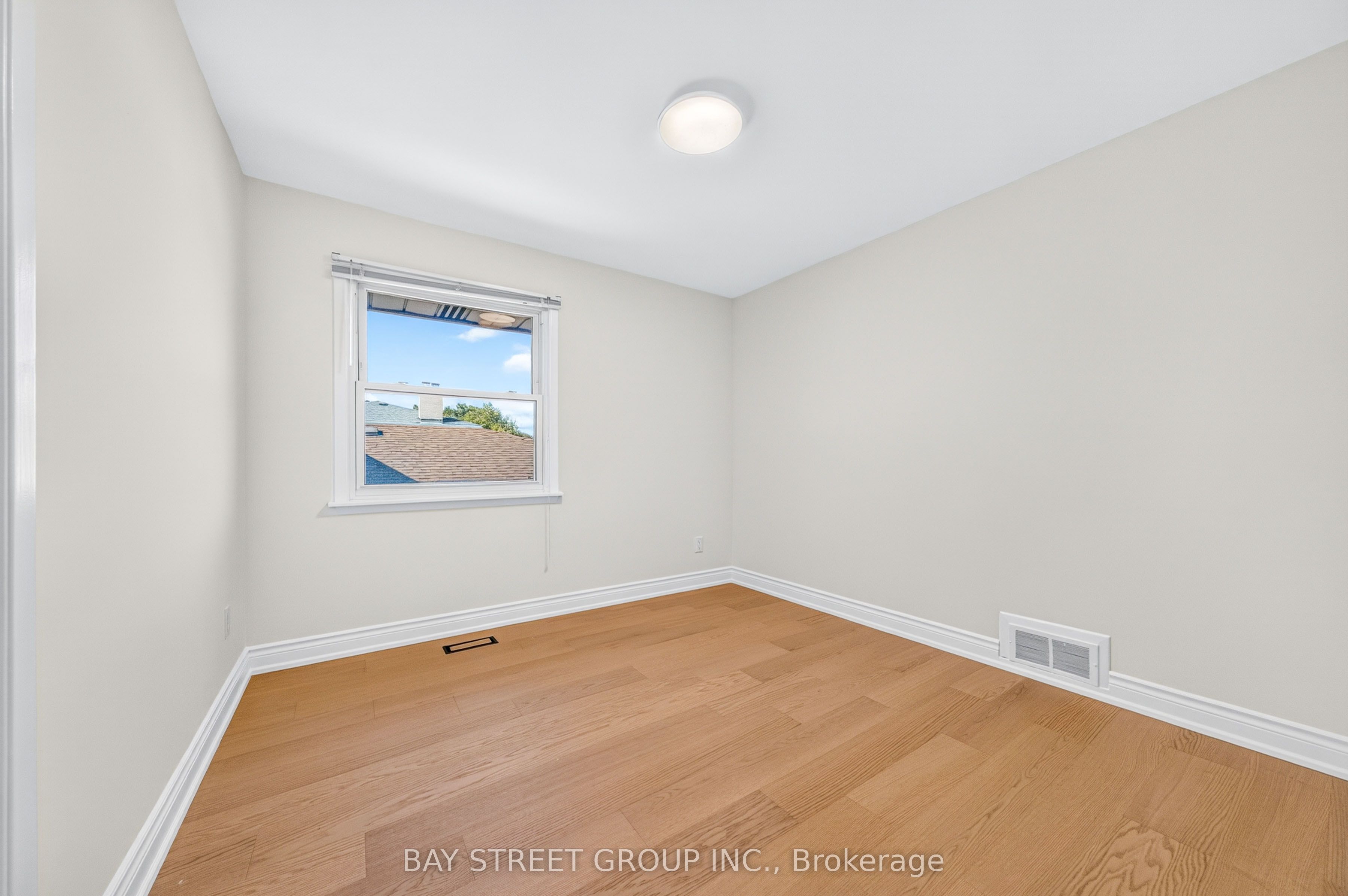 203 Cassandra Boulevard Property Photo 27