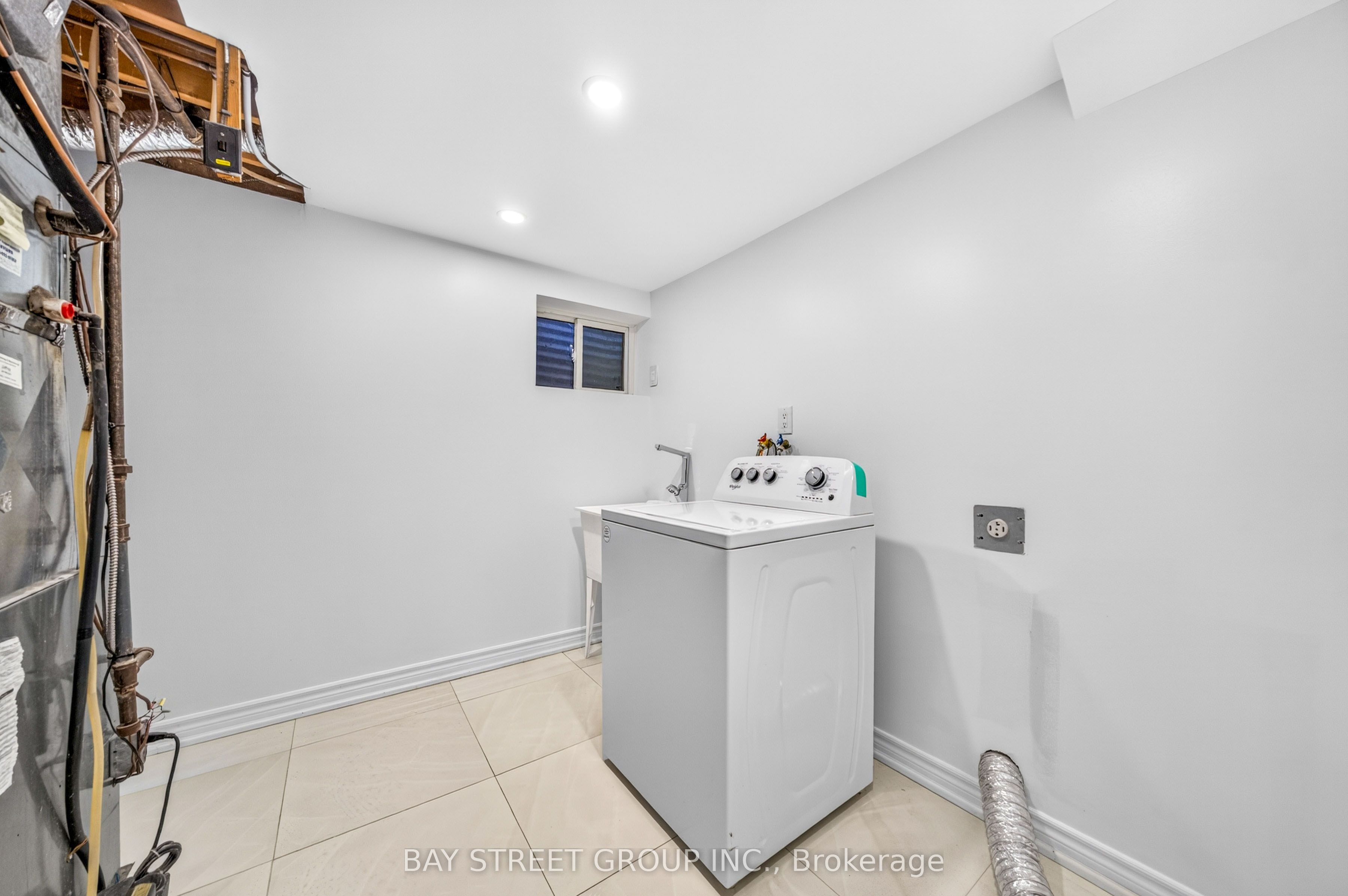 203 Cassandra Boulevard Property Photo 34