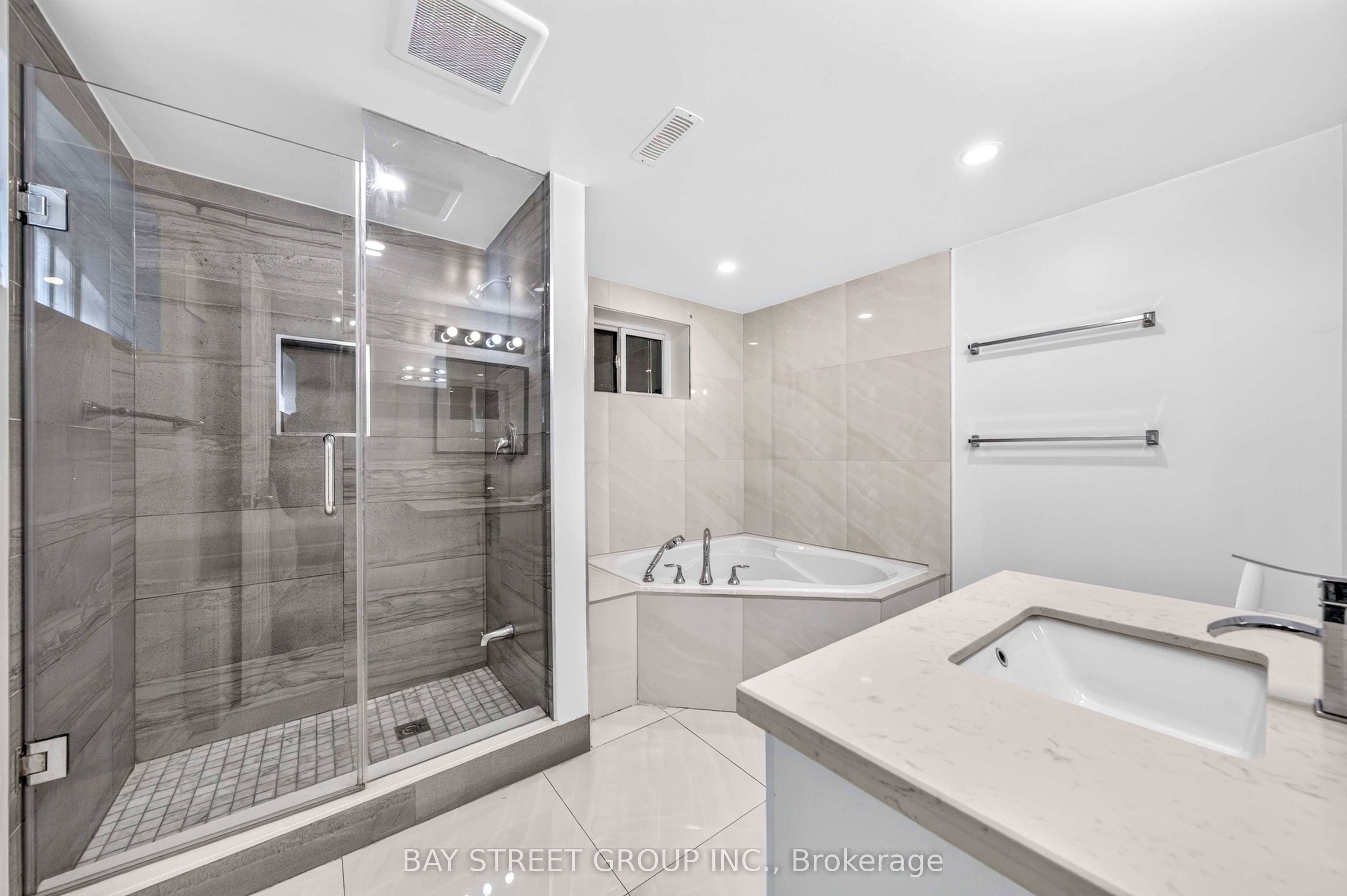 203 Cassandra Boulevard Property Photo 39