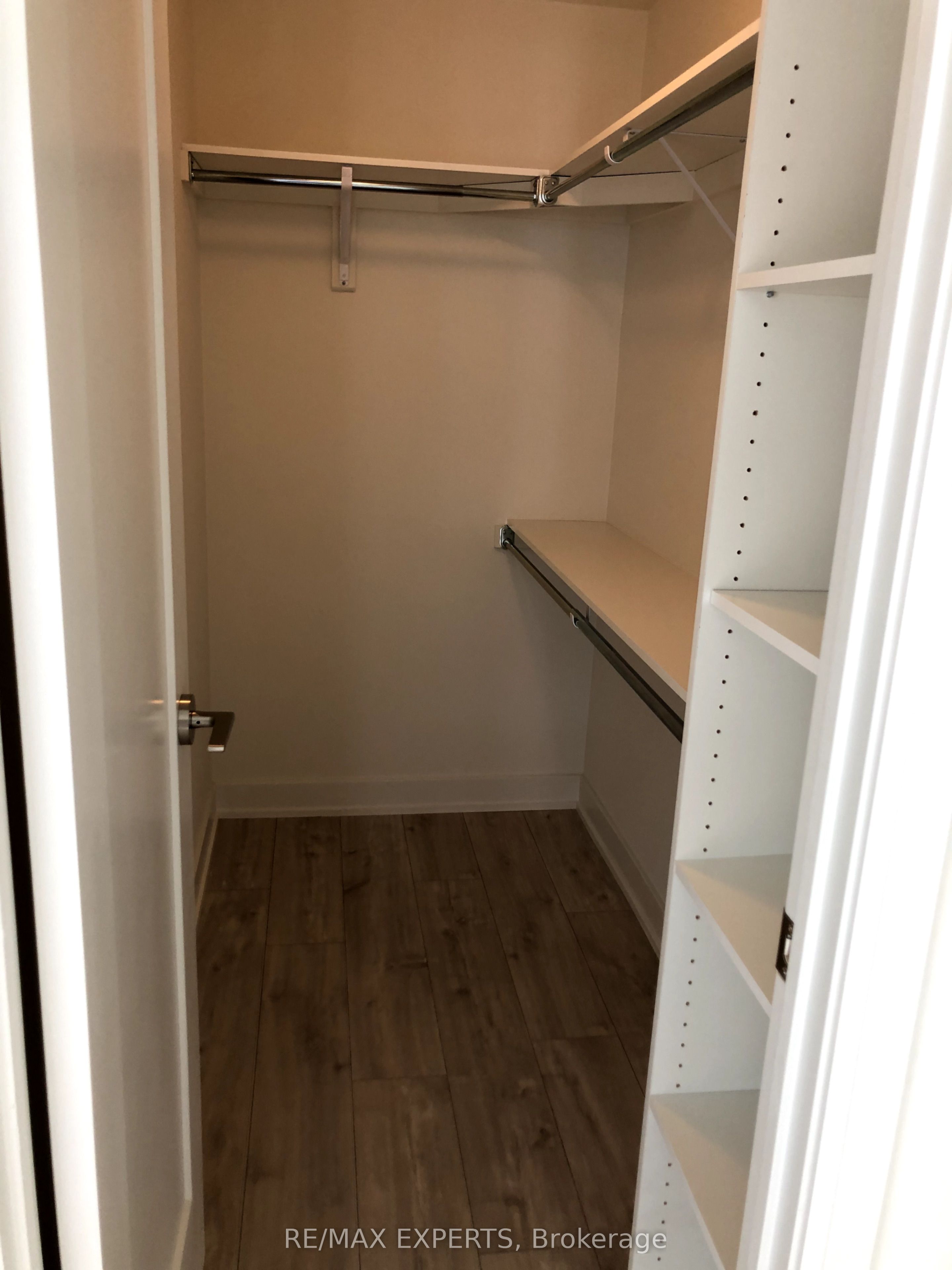 27 Bathurst Street 1214w Property Photo 7