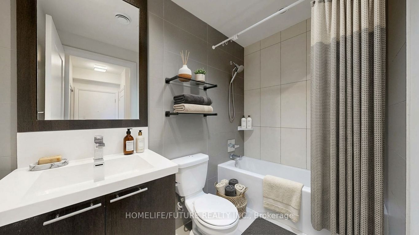 120 Harrison Garden Boulevard 1302 Property Photo 10