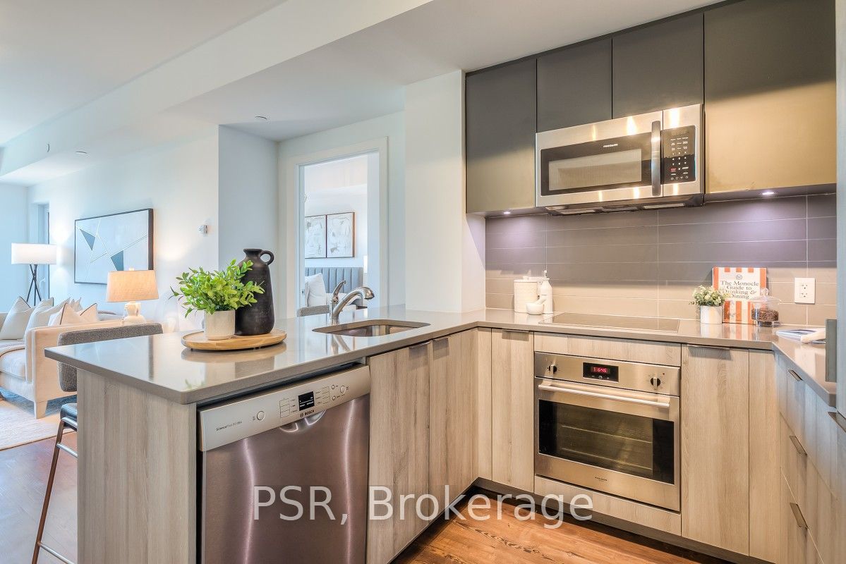 223 St Clair Avenue 605 Property Photo 15