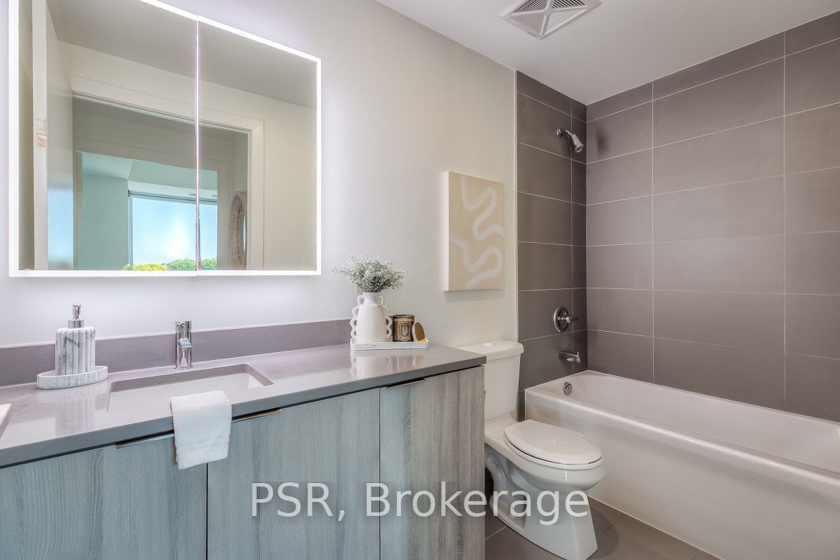 223 St Clair Avenue 605 Property Photo 25