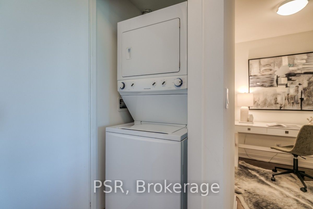 223 St Clair Avenue 605 Property Photo 28