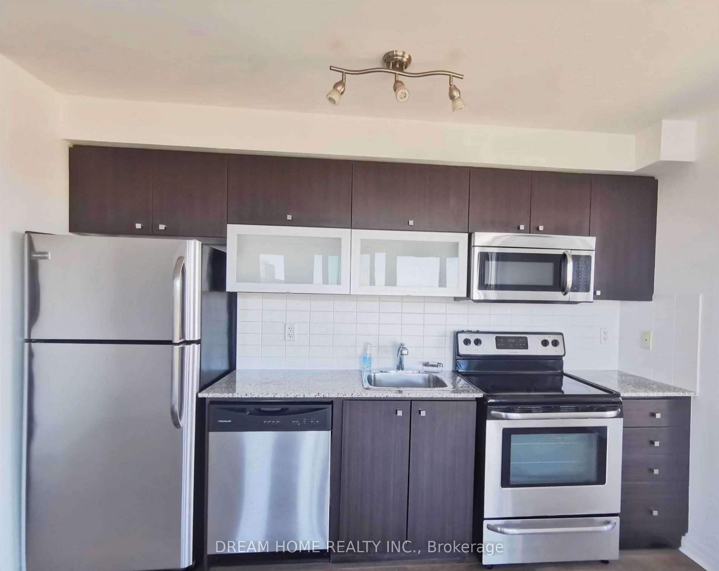 C13865108 Property Photo 2