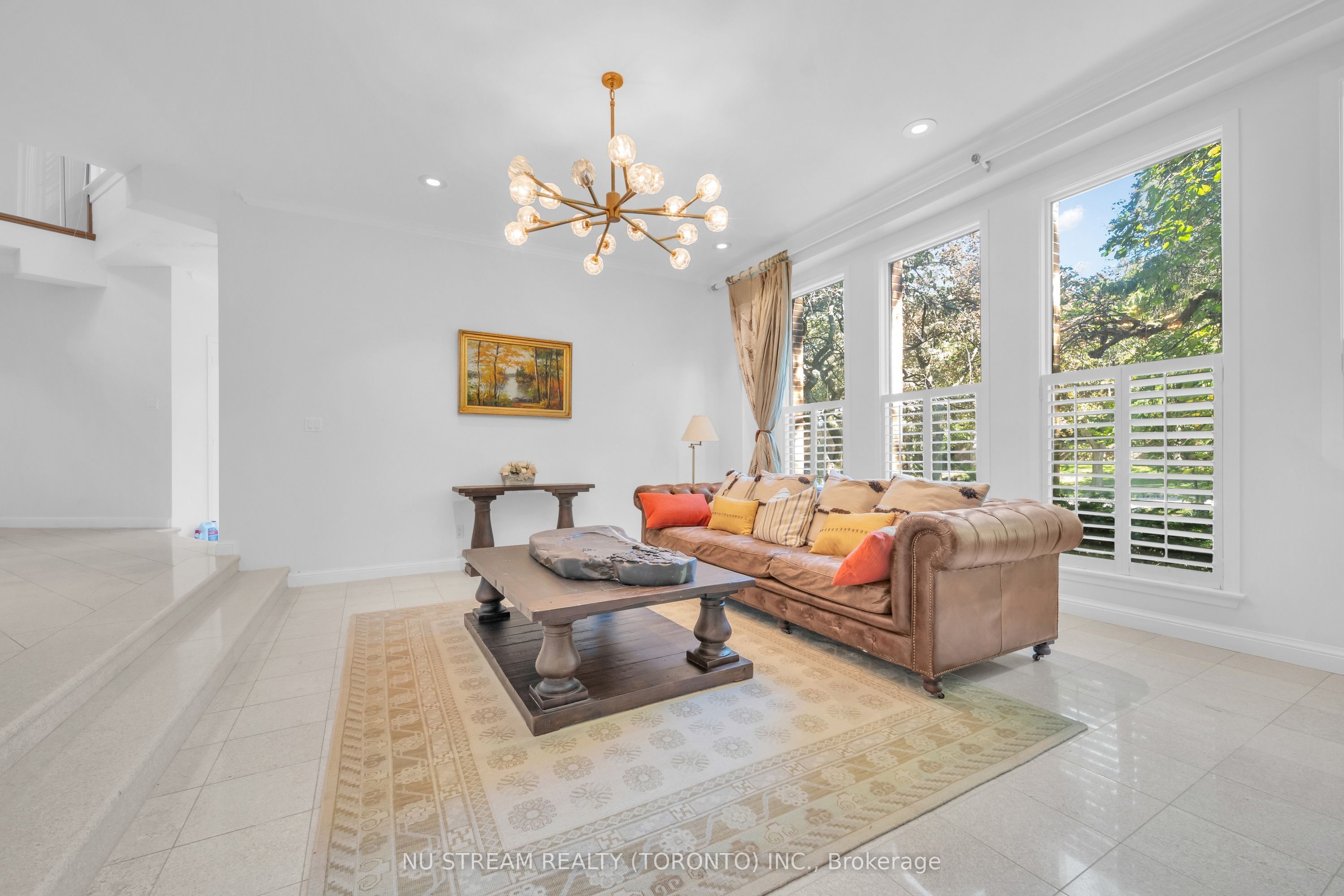 35 Penwood Crescent Property Photo 5