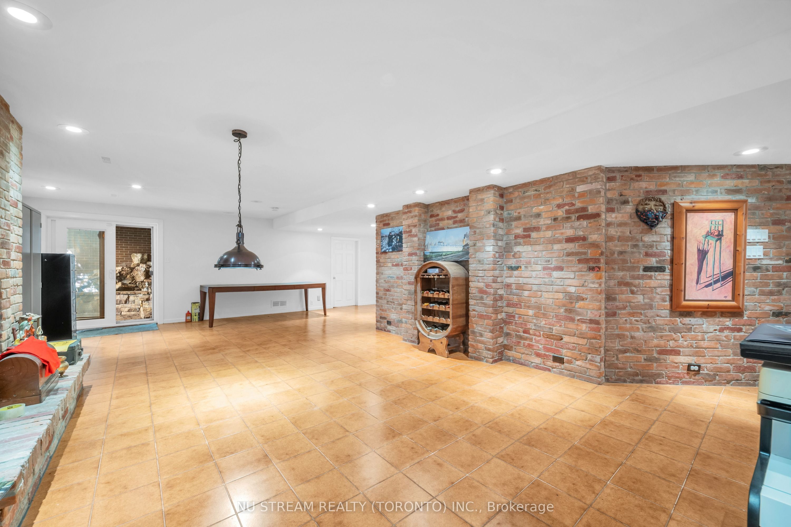 35 Penwood Crescent Property Photo 43