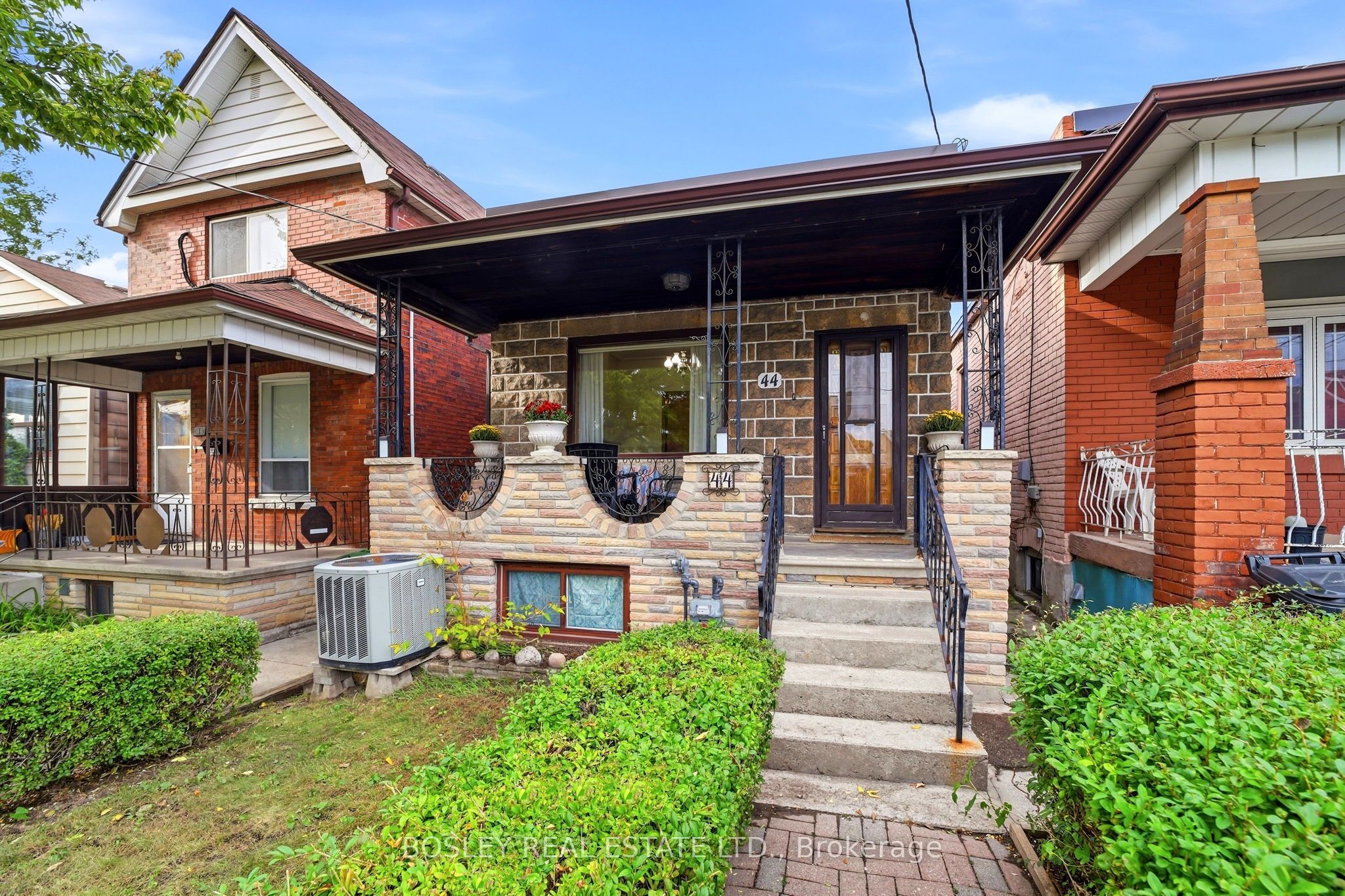 44 Conway Avenue Property Photo 2