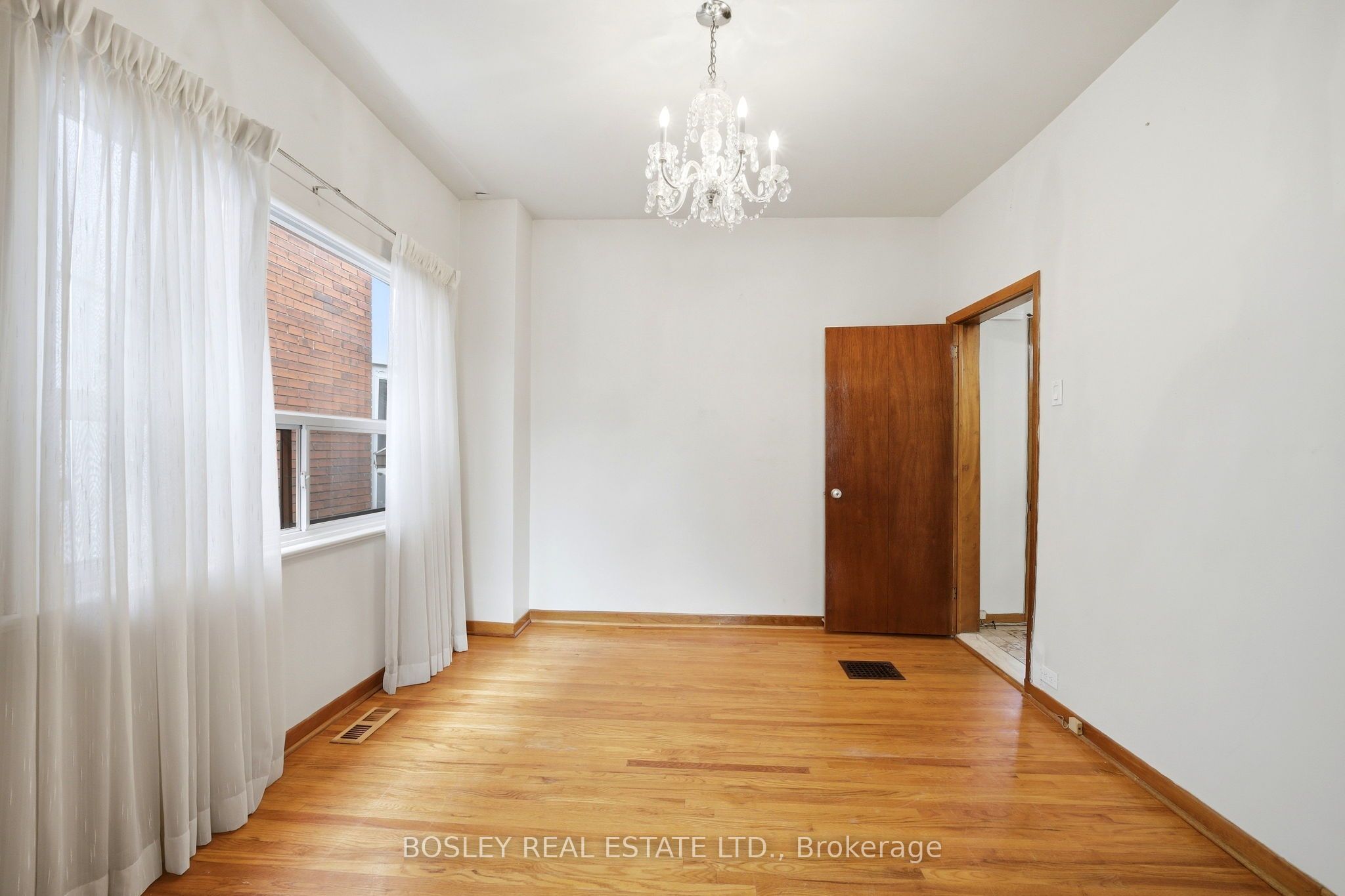 44 Conway Avenue Property Photo 9