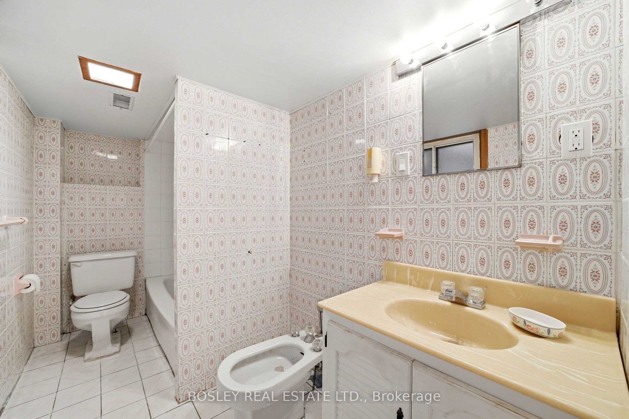44 Conway Avenue Property Photo 31