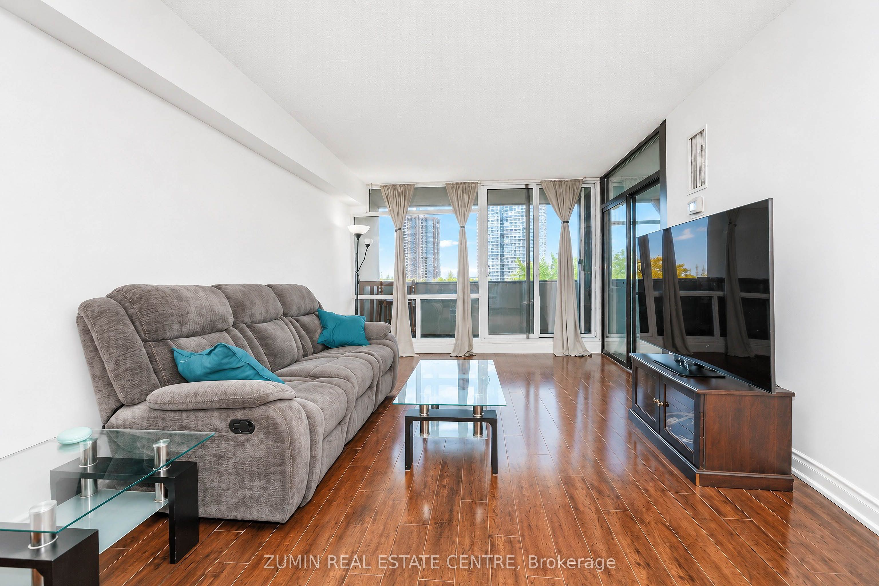 1555 E Finch Avenue E 602 Property Photo 11
