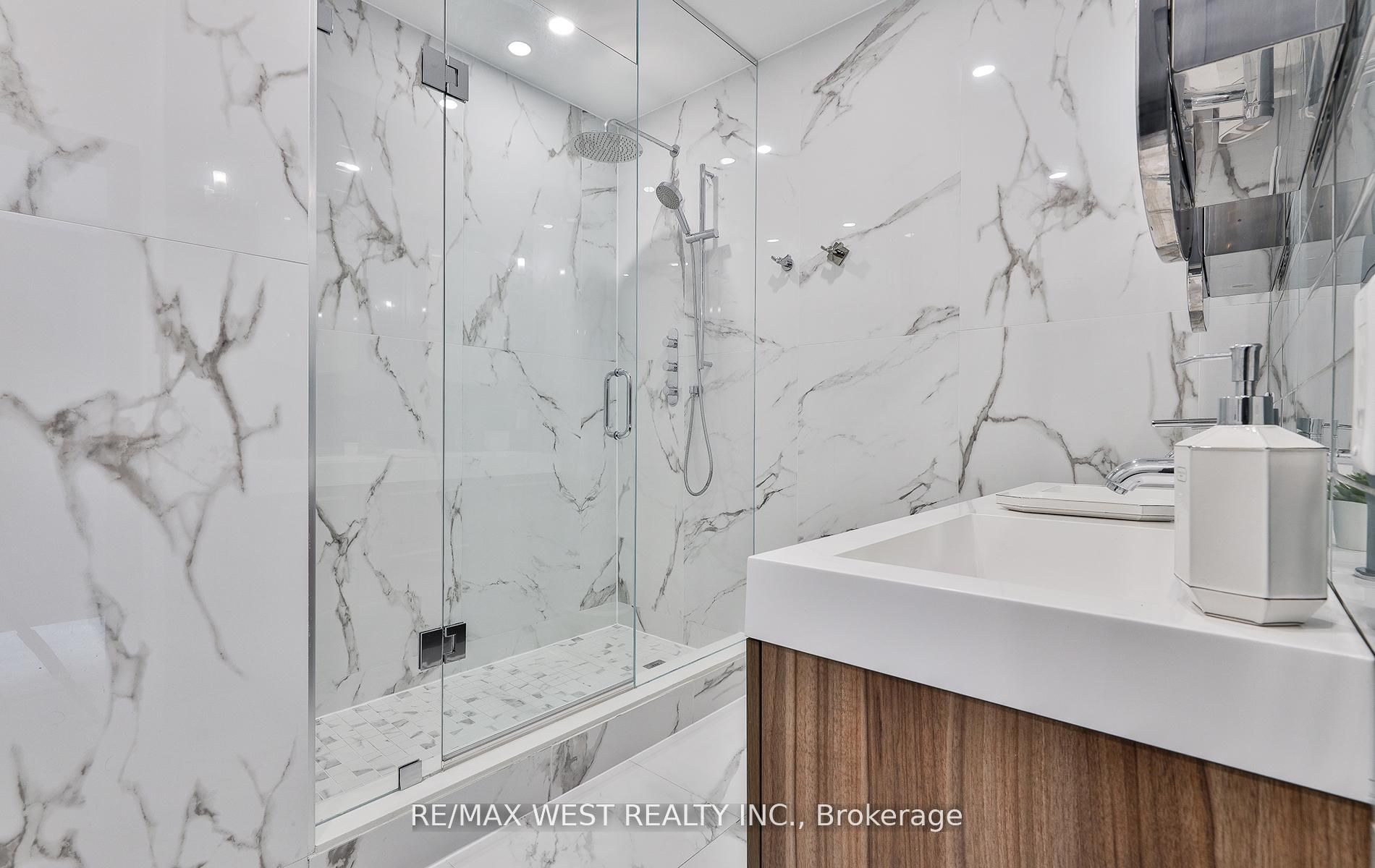 734 Shaw Street Property Photo 12