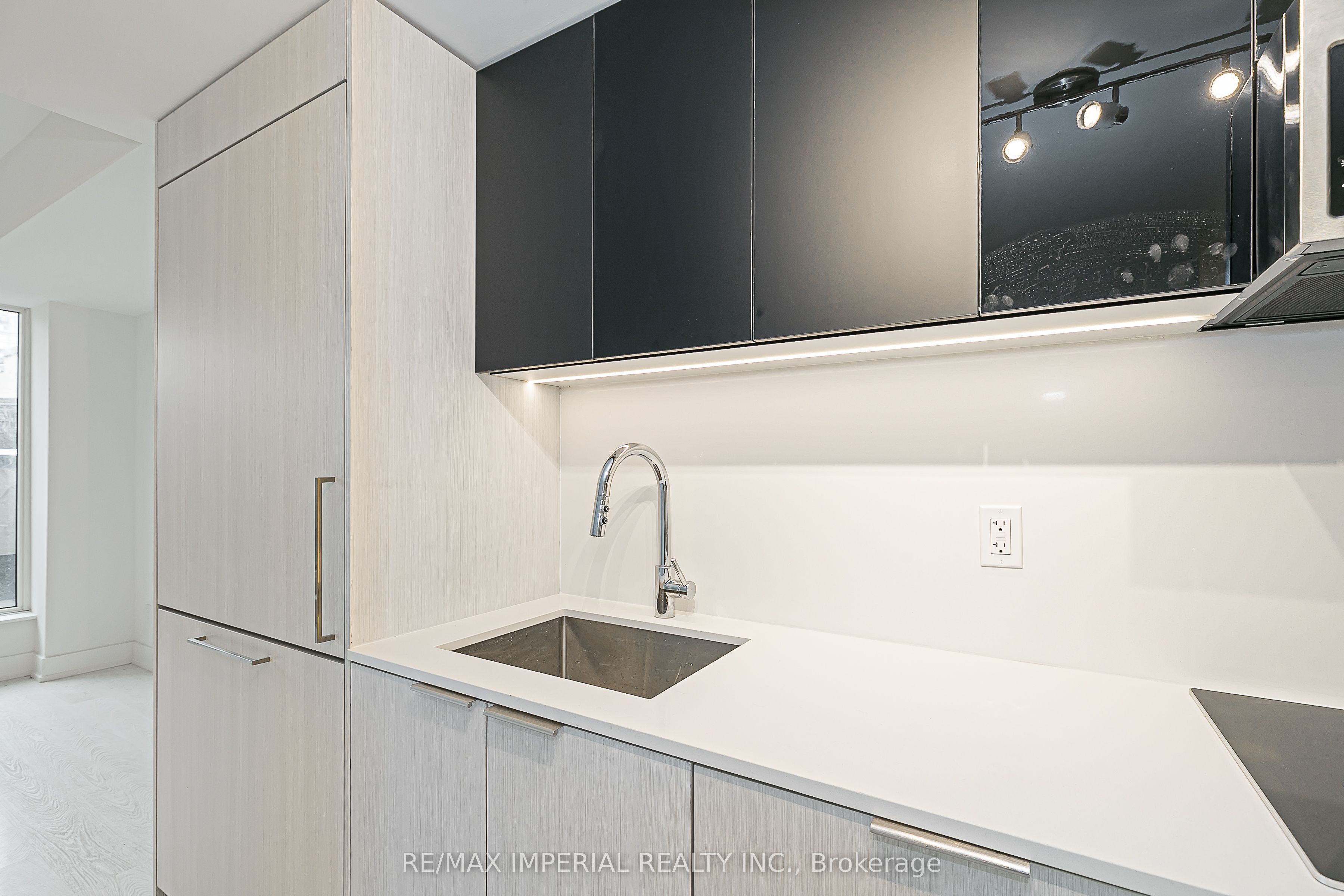 308 Jarvis Street 305 Property Photo 13