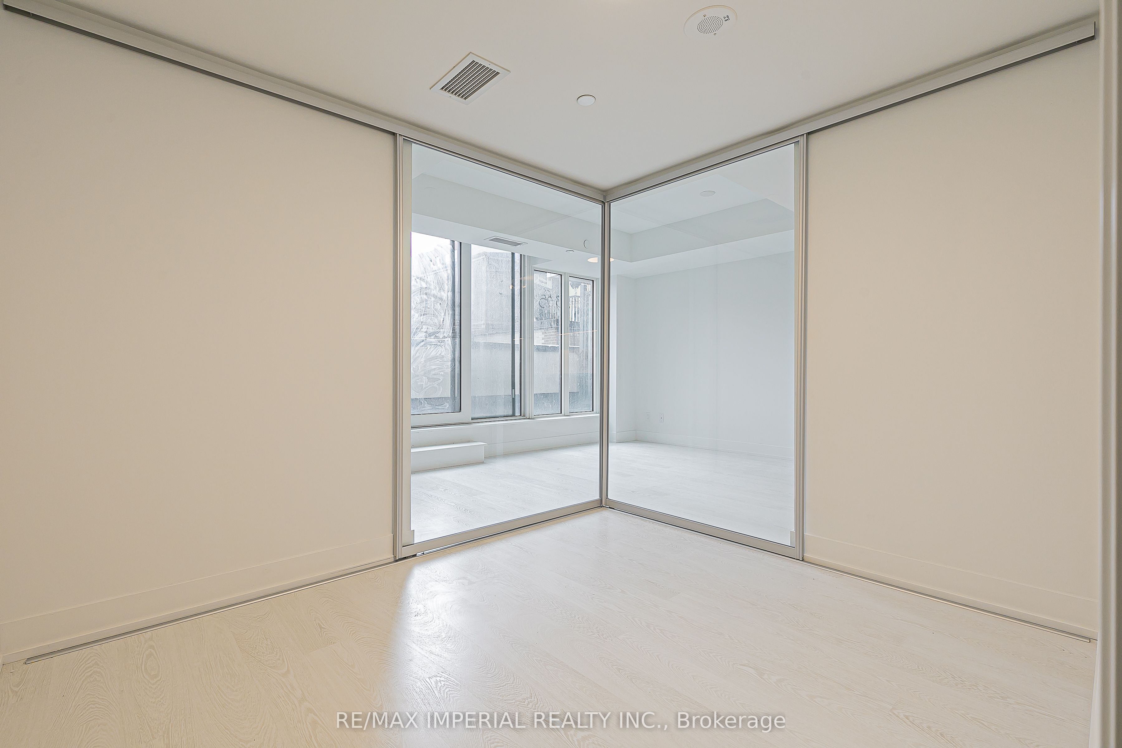308 Jarvis Street 305 Property Photo 27
