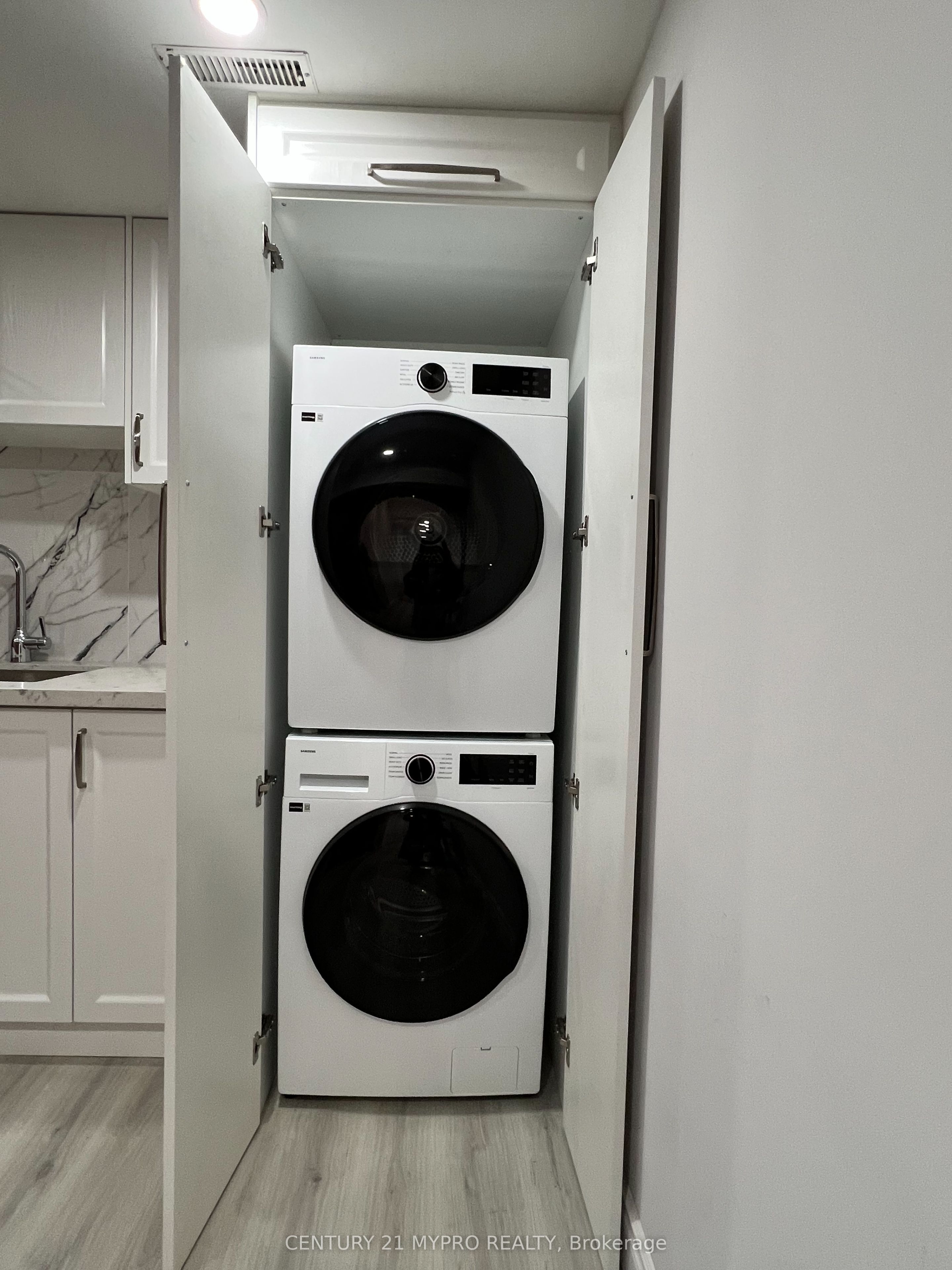 21 Taverly Road Property Photo 3