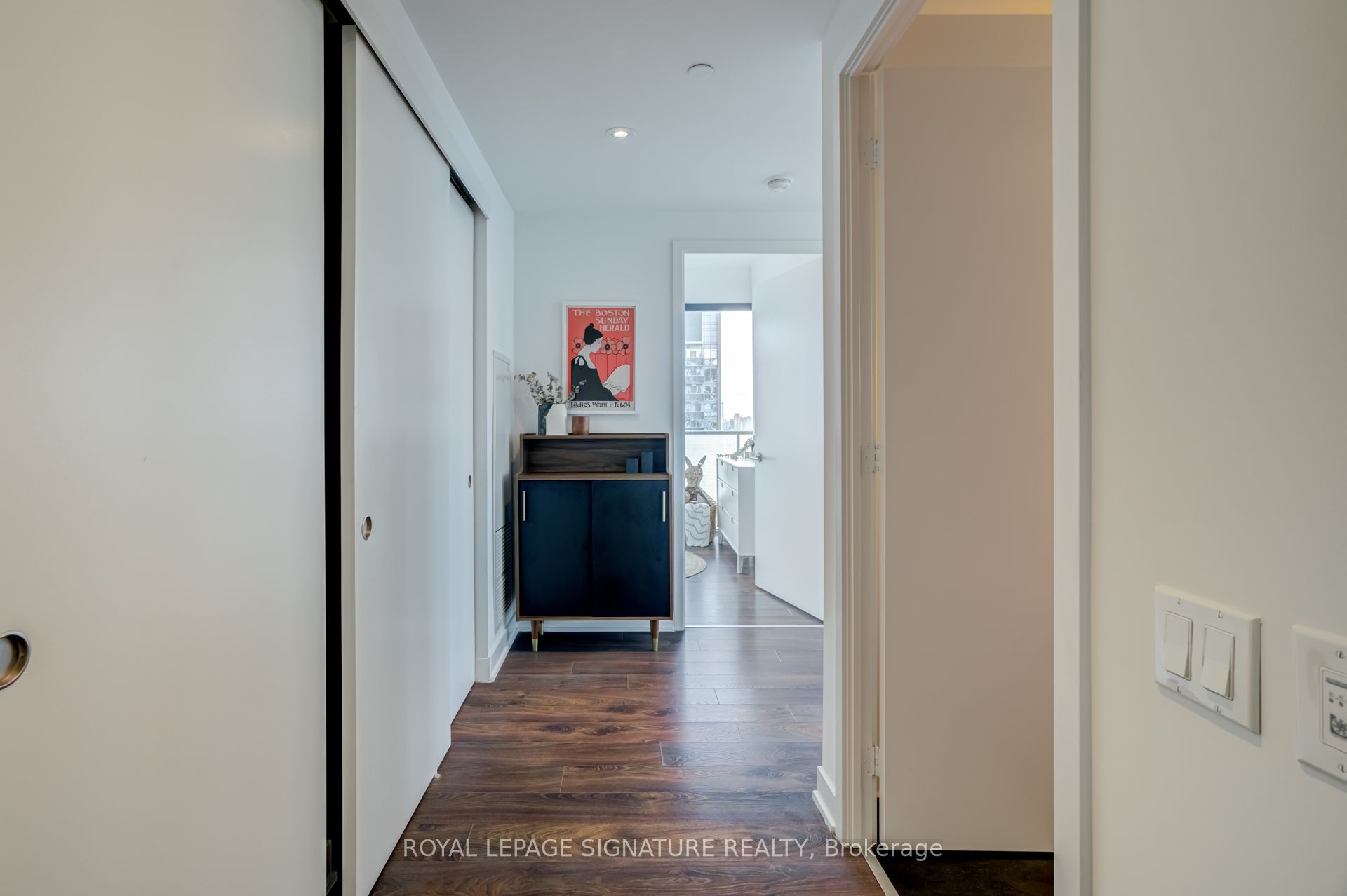 185 Roehampton Avenue 2710 Property Photo 7