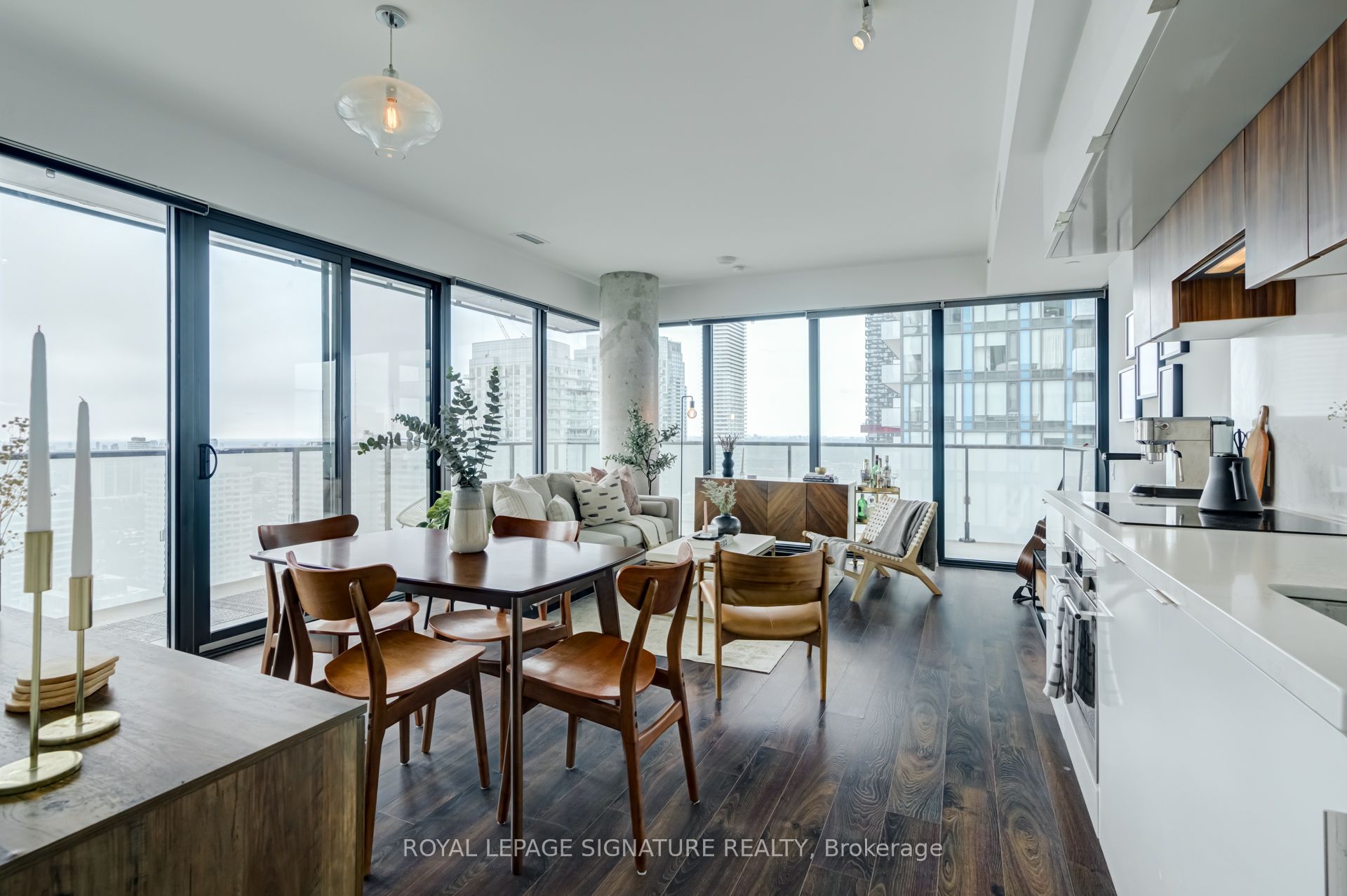 185 Roehampton Avenue 2710 Property Photo 8