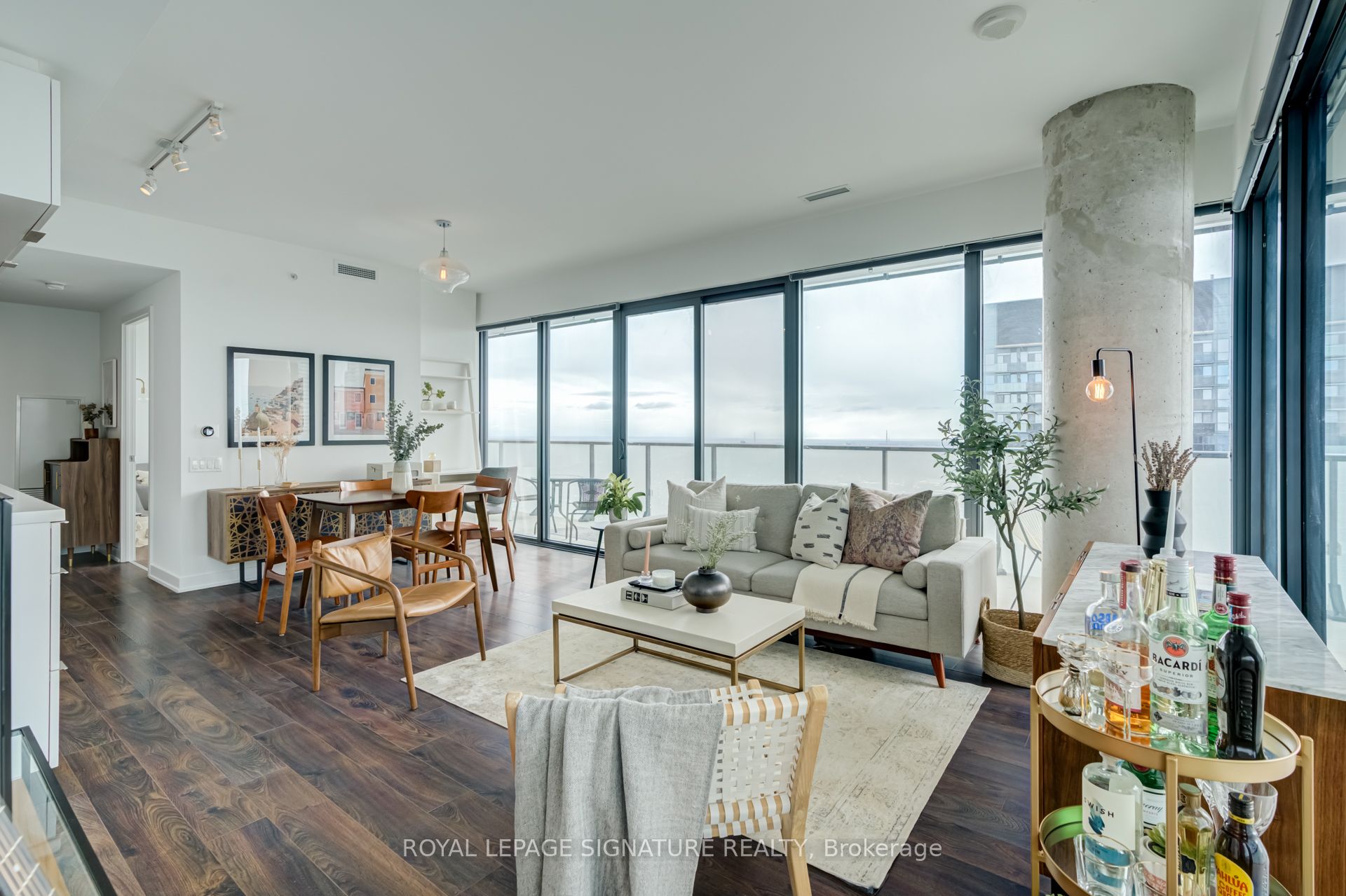185 Roehampton Avenue 2710 Property Photo 12