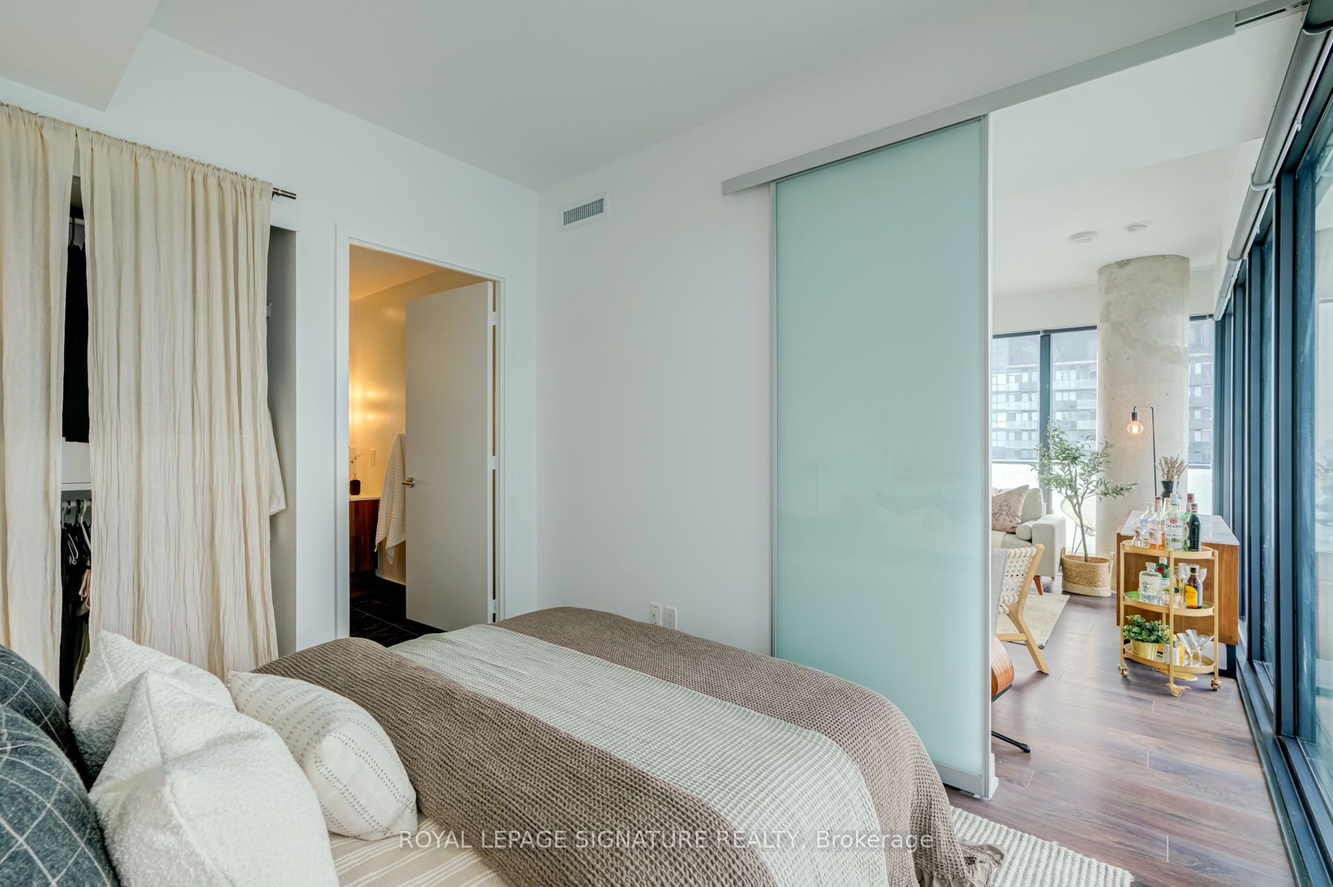 185 Roehampton Avenue 2710 Property Photo 21