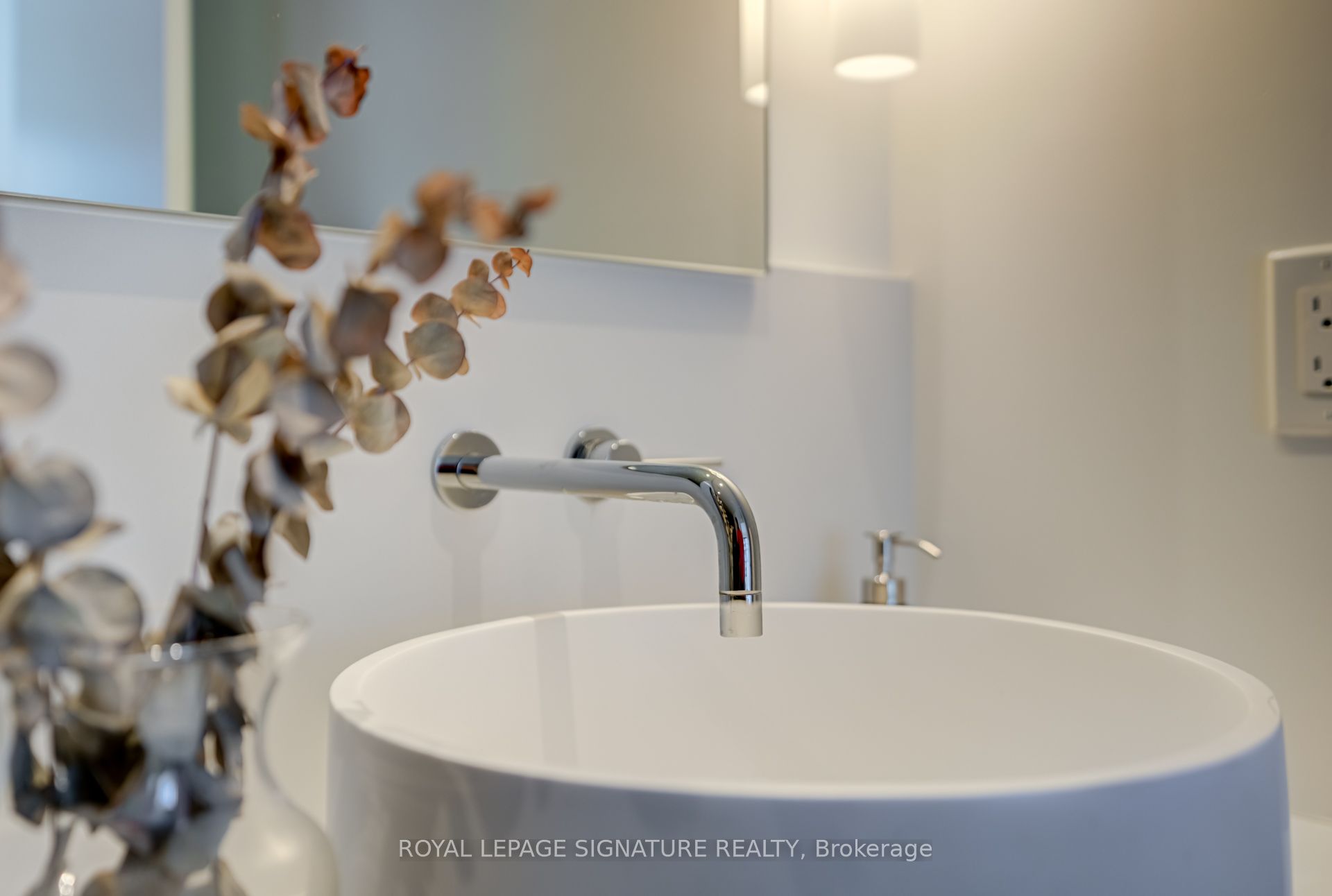 185 Roehampton Avenue 2710 Property Photo 25
