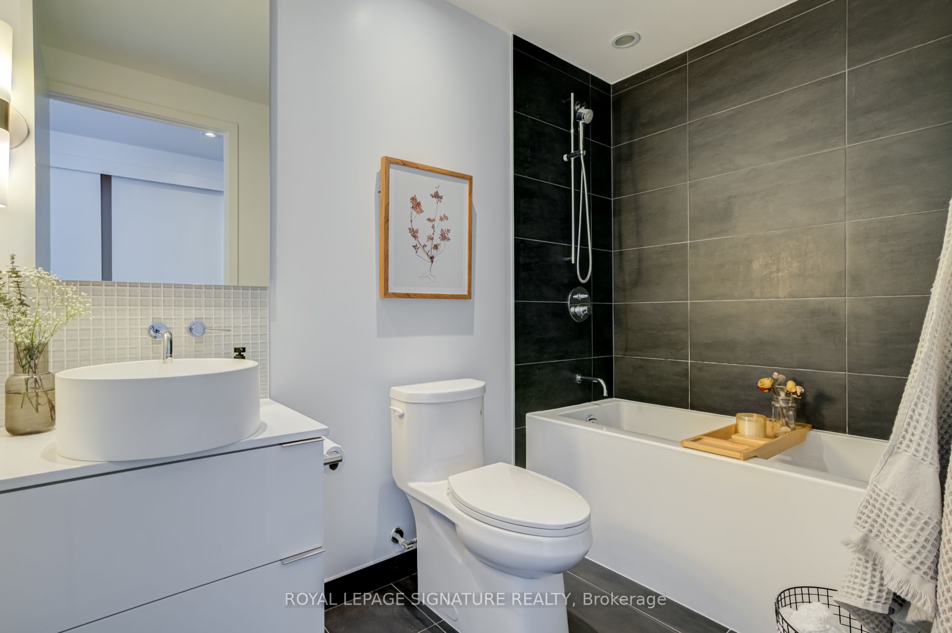 185 Roehampton Avenue 2710 Property Photo 29