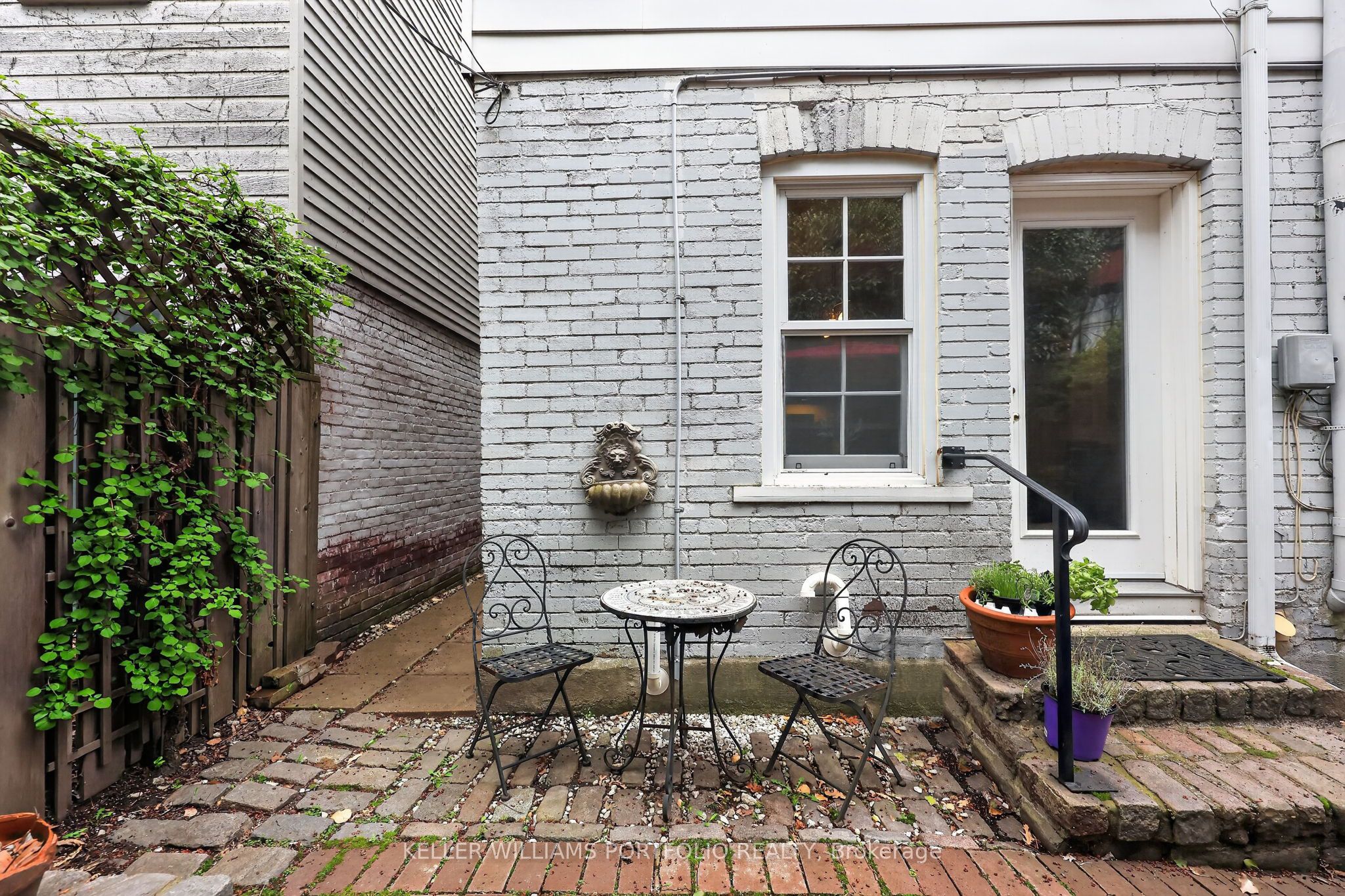 24 Bishop Street Property Photo 37