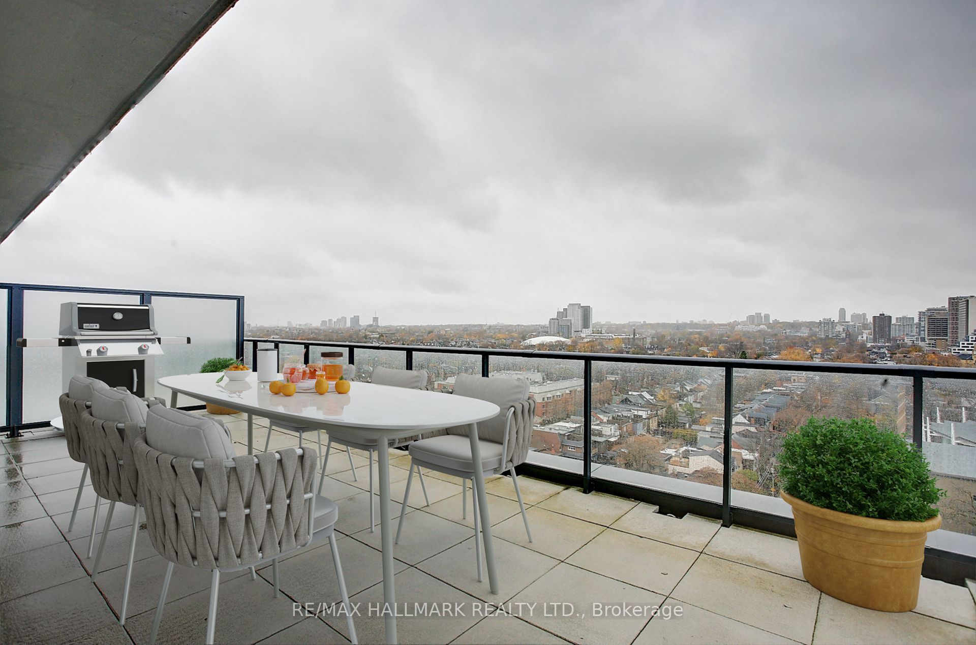 297 College Street 1608 Property Photo 7
