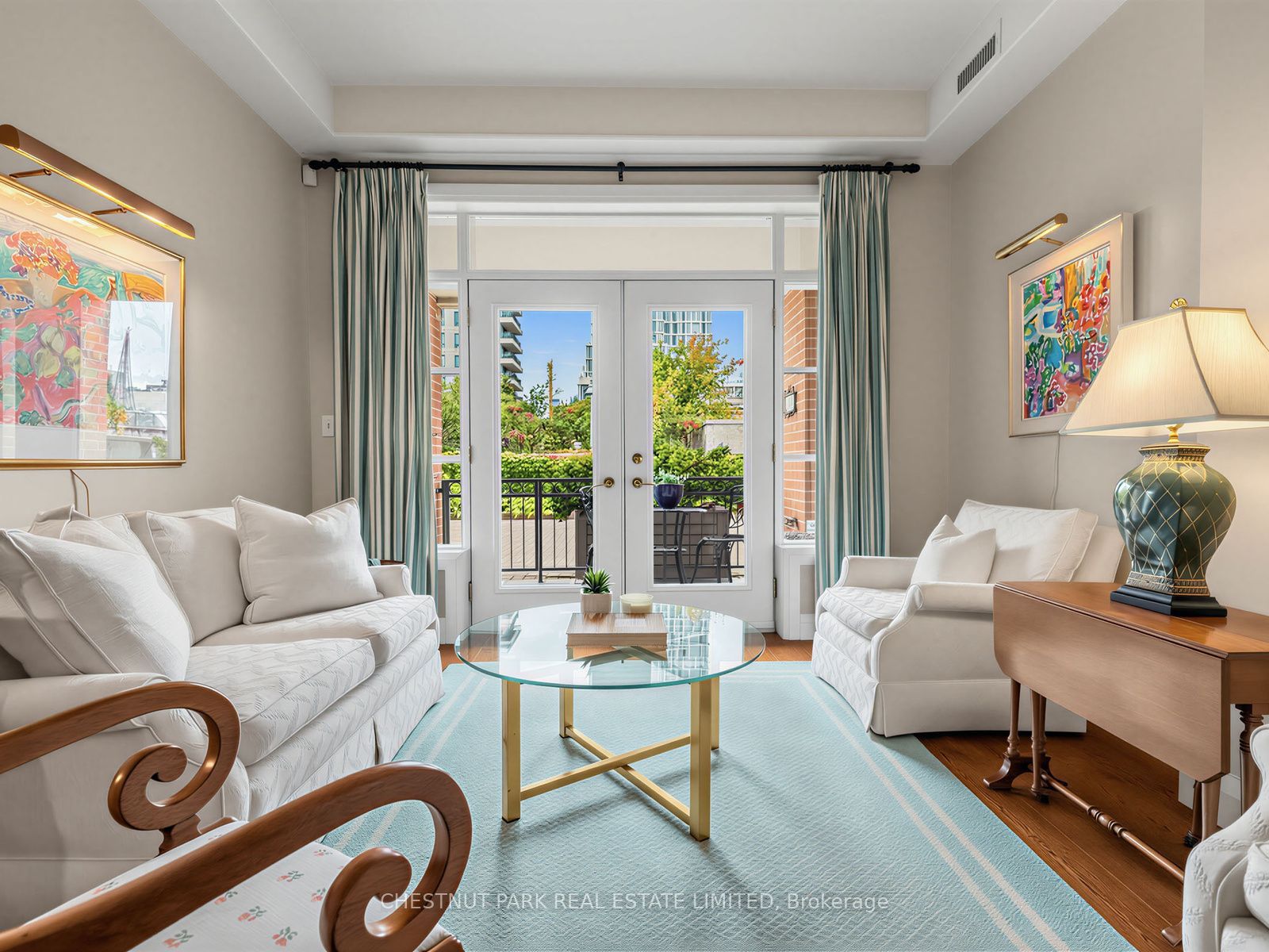21 Shaftesbury Avenue 104 Property Photo 4