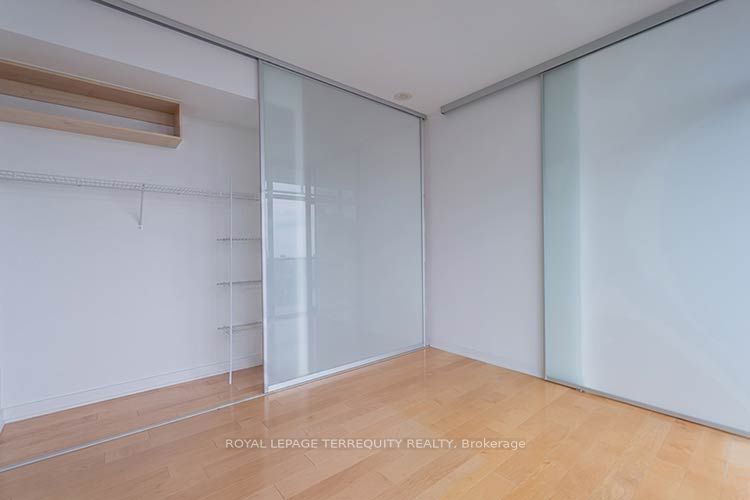 33 Charles Street E 3902 Property Photo 17