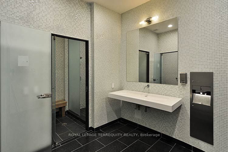 33 Charles Street E 3902 Property Photo 34