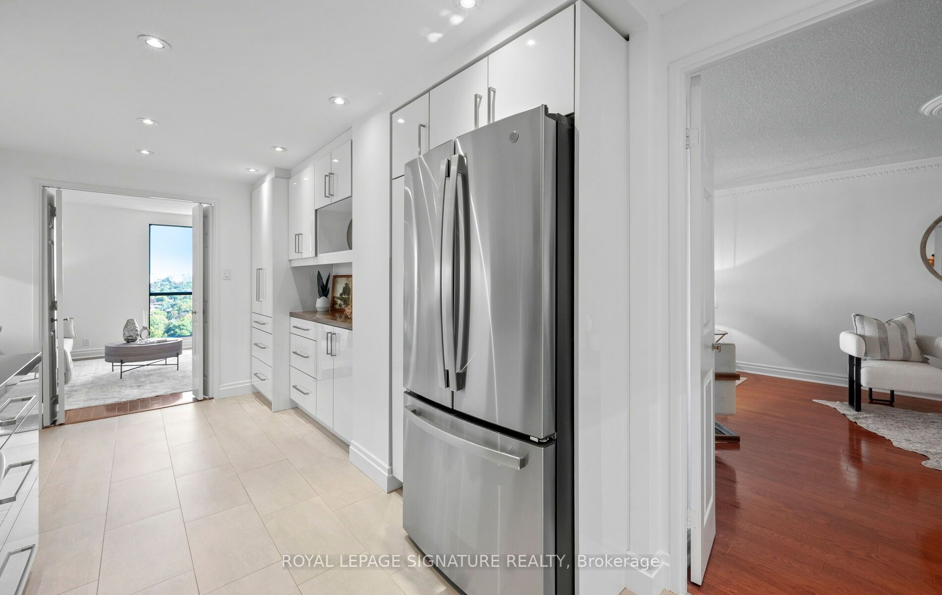 1 Concorde Place 1704 Property Photo 20