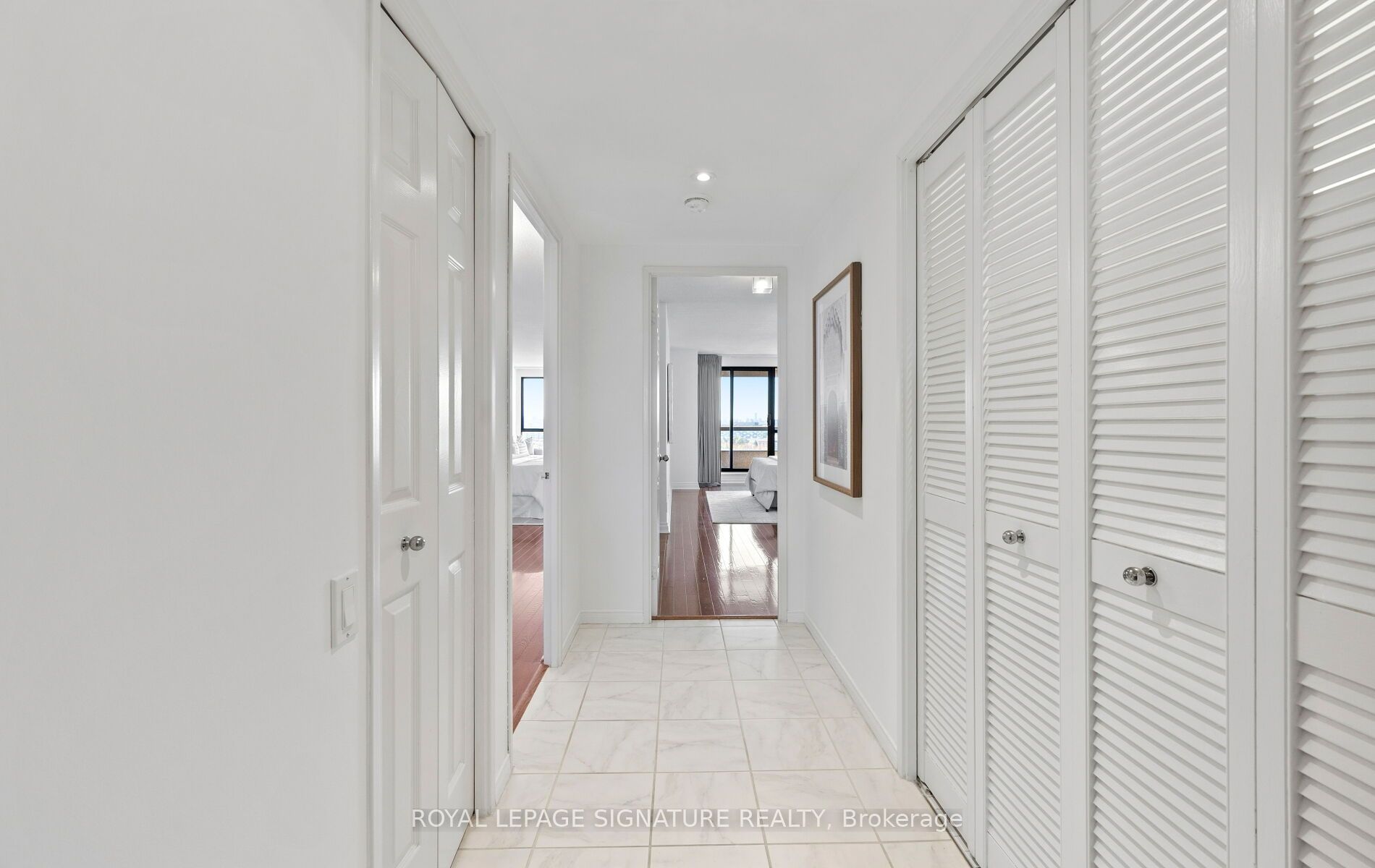 1 Concorde Place 1704 Property Photo 22