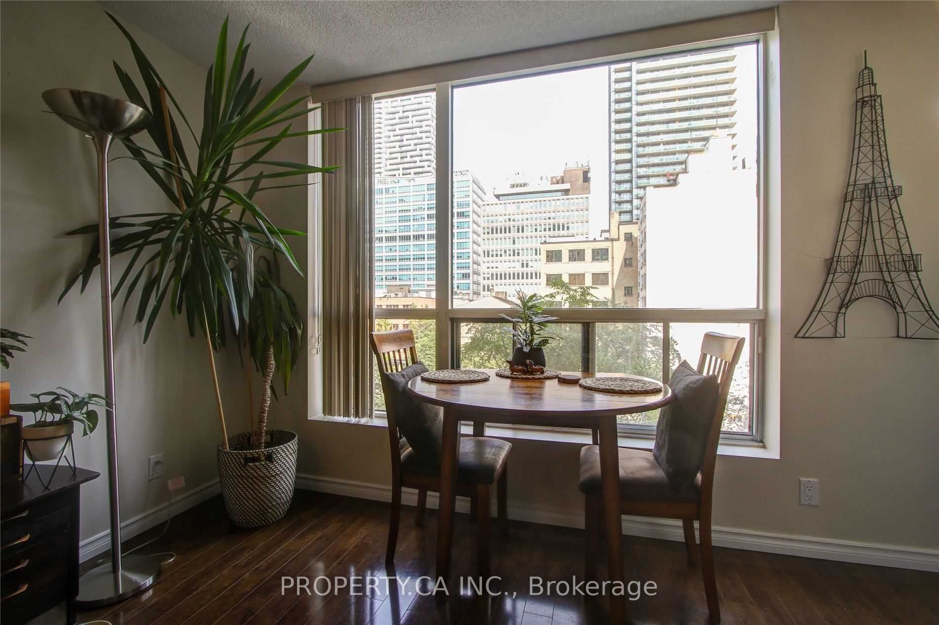 92 King Street E 606 Property Photo 12