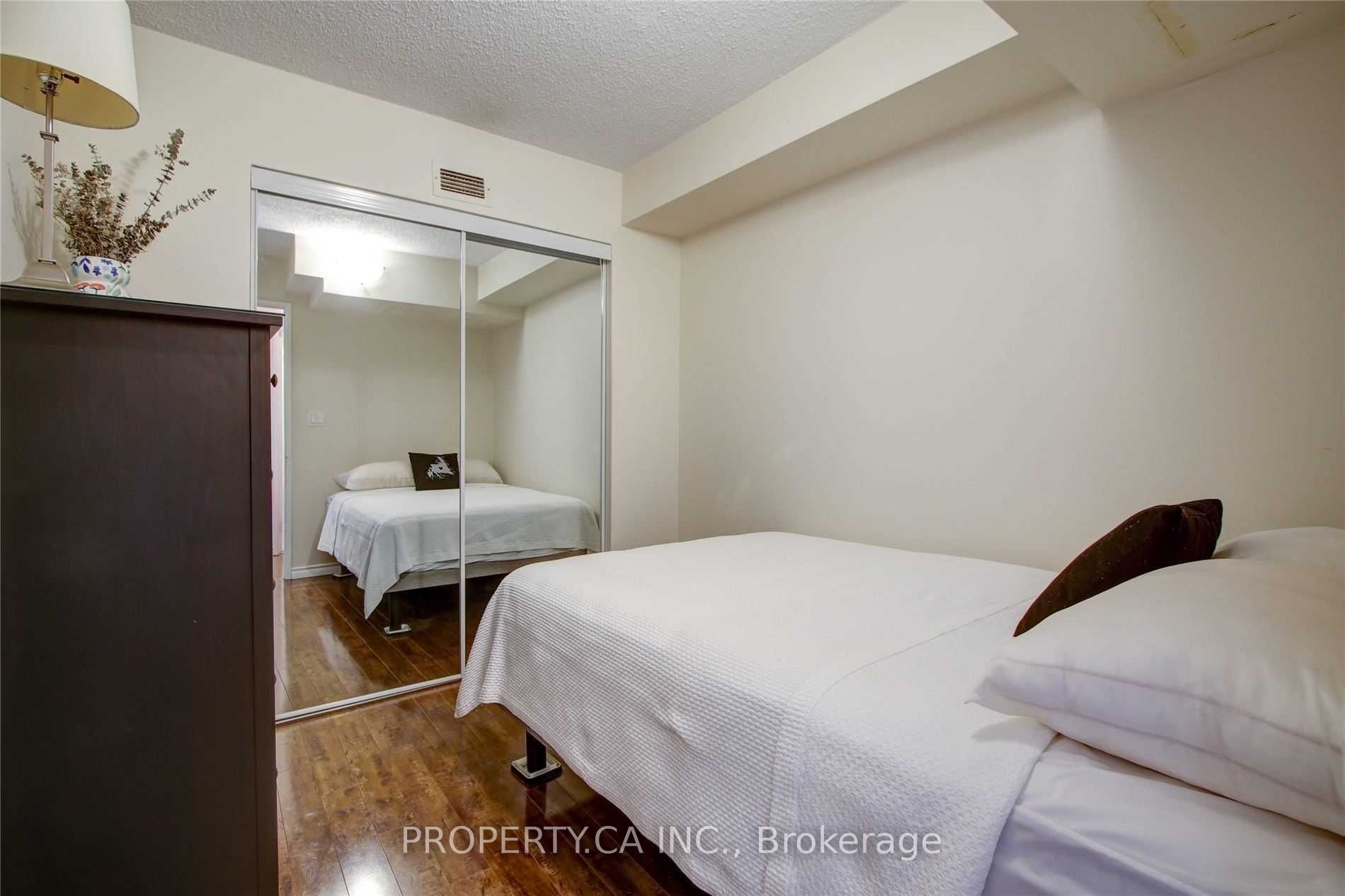92 King Street E 606 Property Photo 14