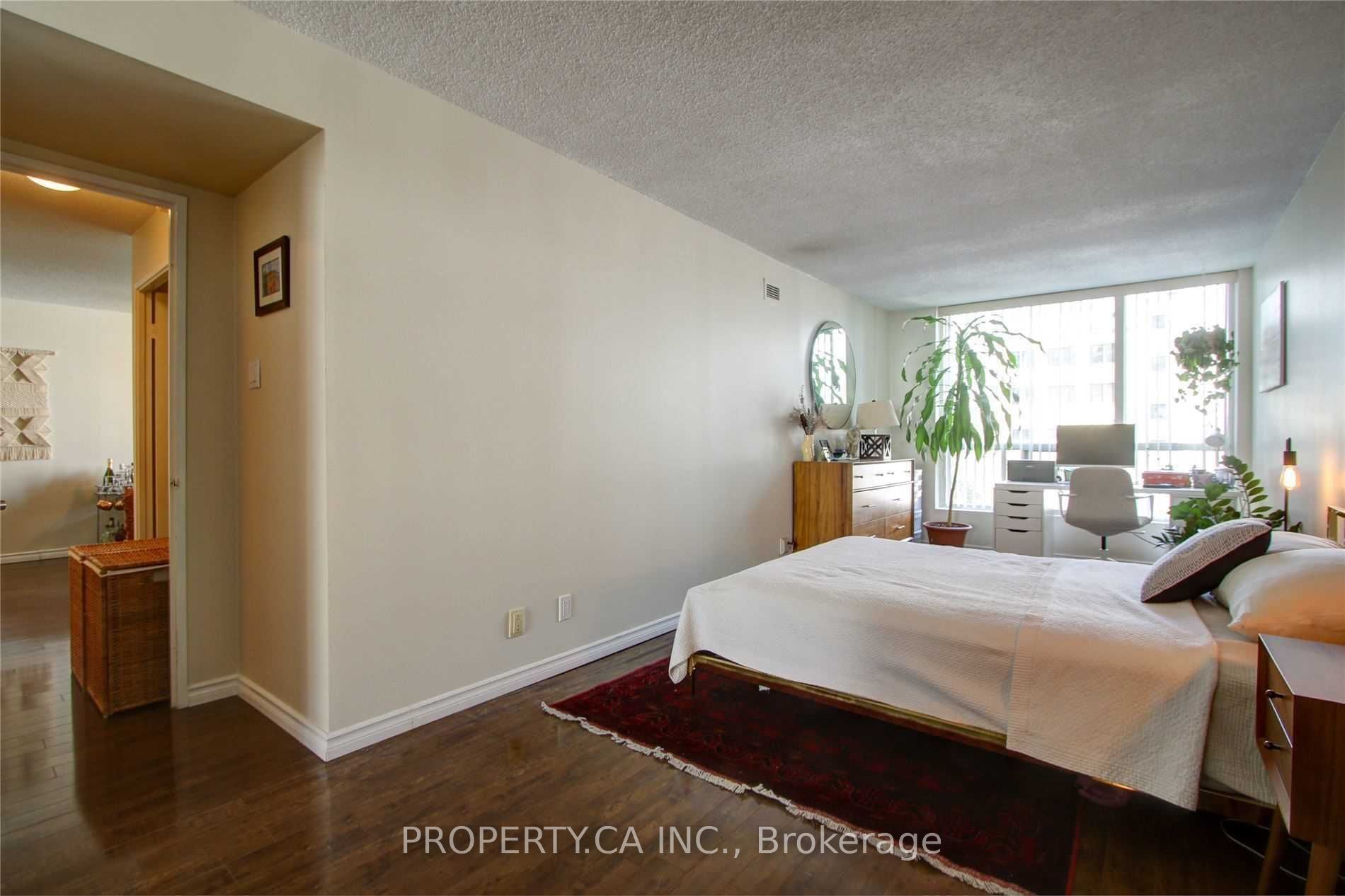 92 King Street E 606 Property Photo 17