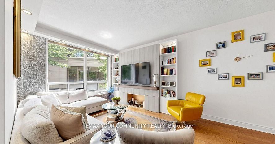 78 Harrison Garden Boulevard 103 Property Photo 14