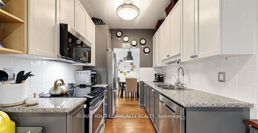 78 Harrison Garden Boulevard 103 Property Photo 19