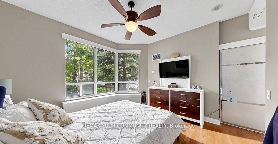 78 Harrison Garden Boulevard 103 Property Photo 22