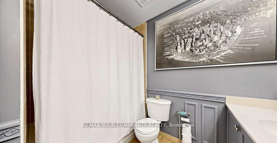 78 Harrison Garden Boulevard 103 Property Photo 30