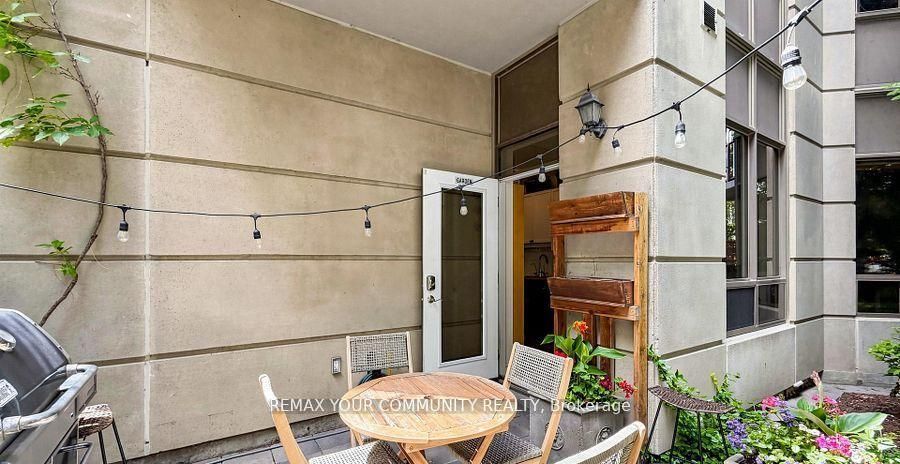 78 Harrison Garden Boulevard 103 Property Photo 36