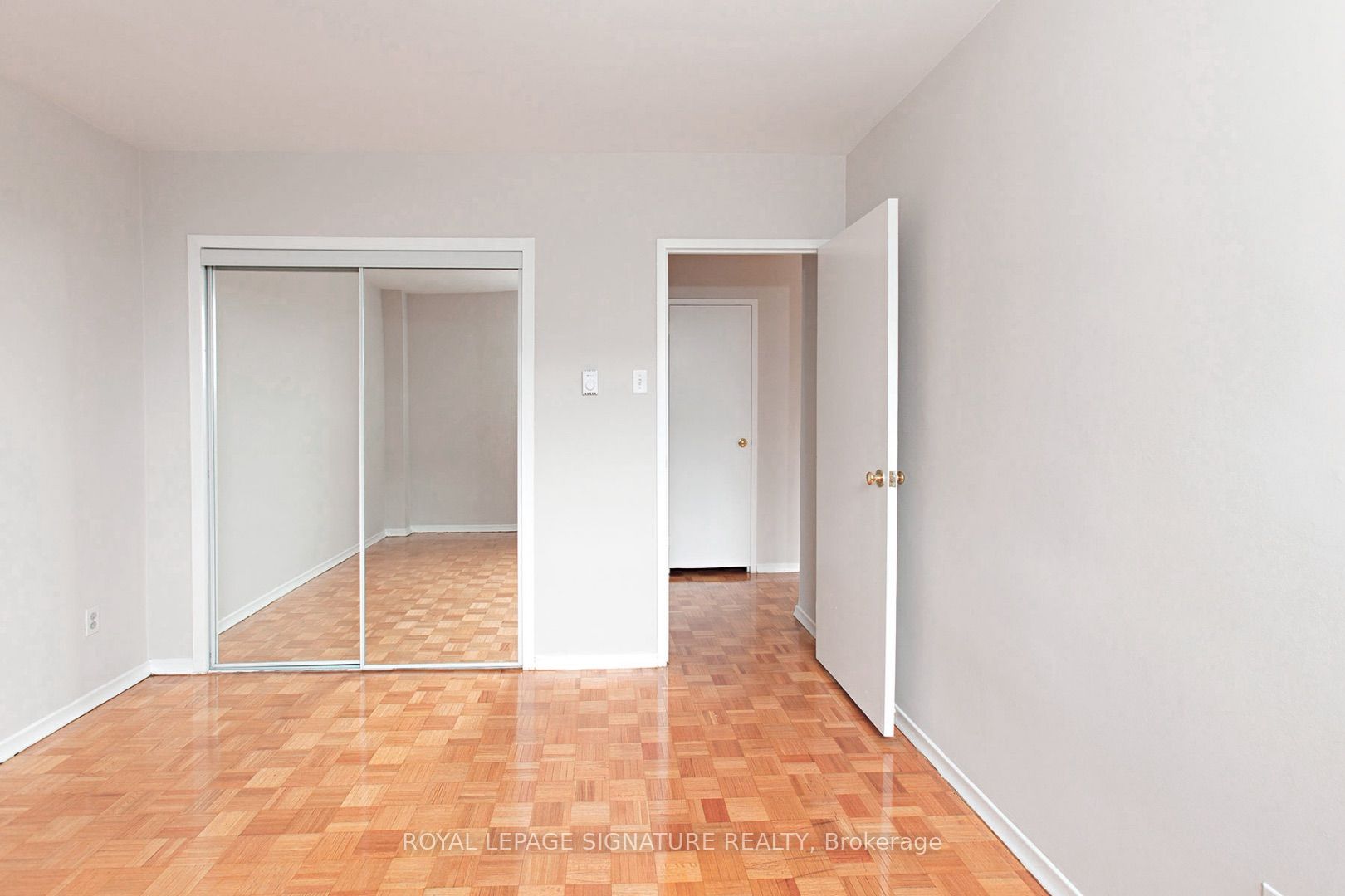 525 Eglinton Avenue E 601 Property Photo 5