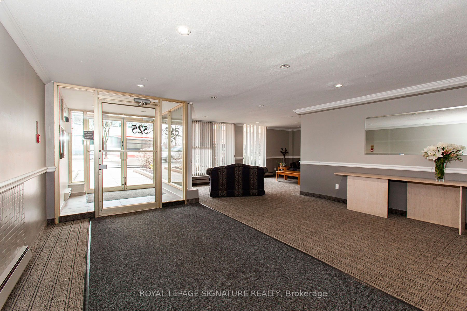 525 Eglinton Avenue E 601 Property Photo 9