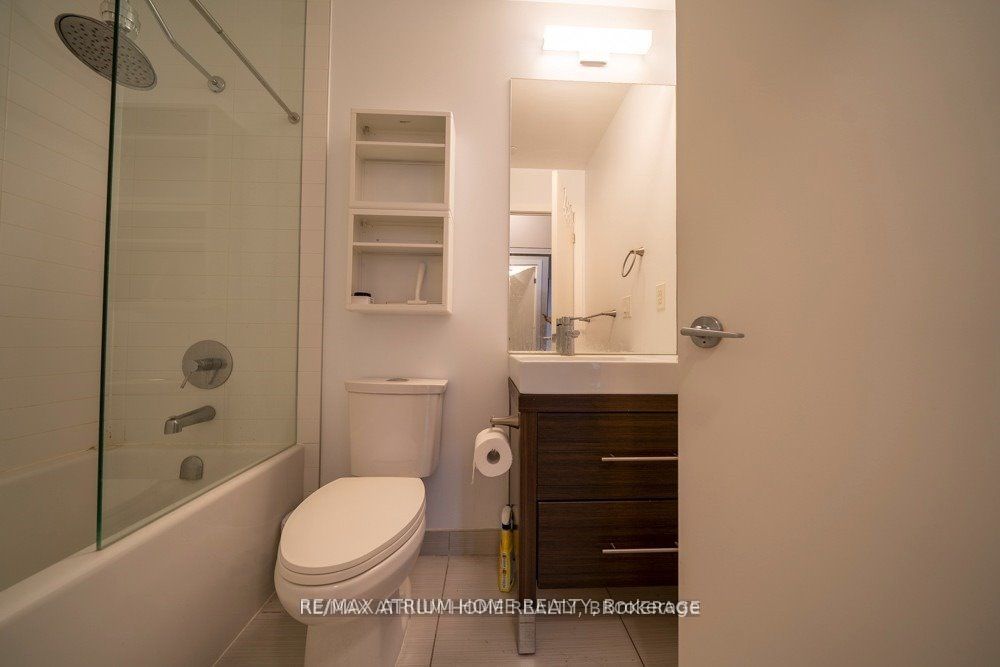 66 Forest Manor Road 206 Property Photo 4